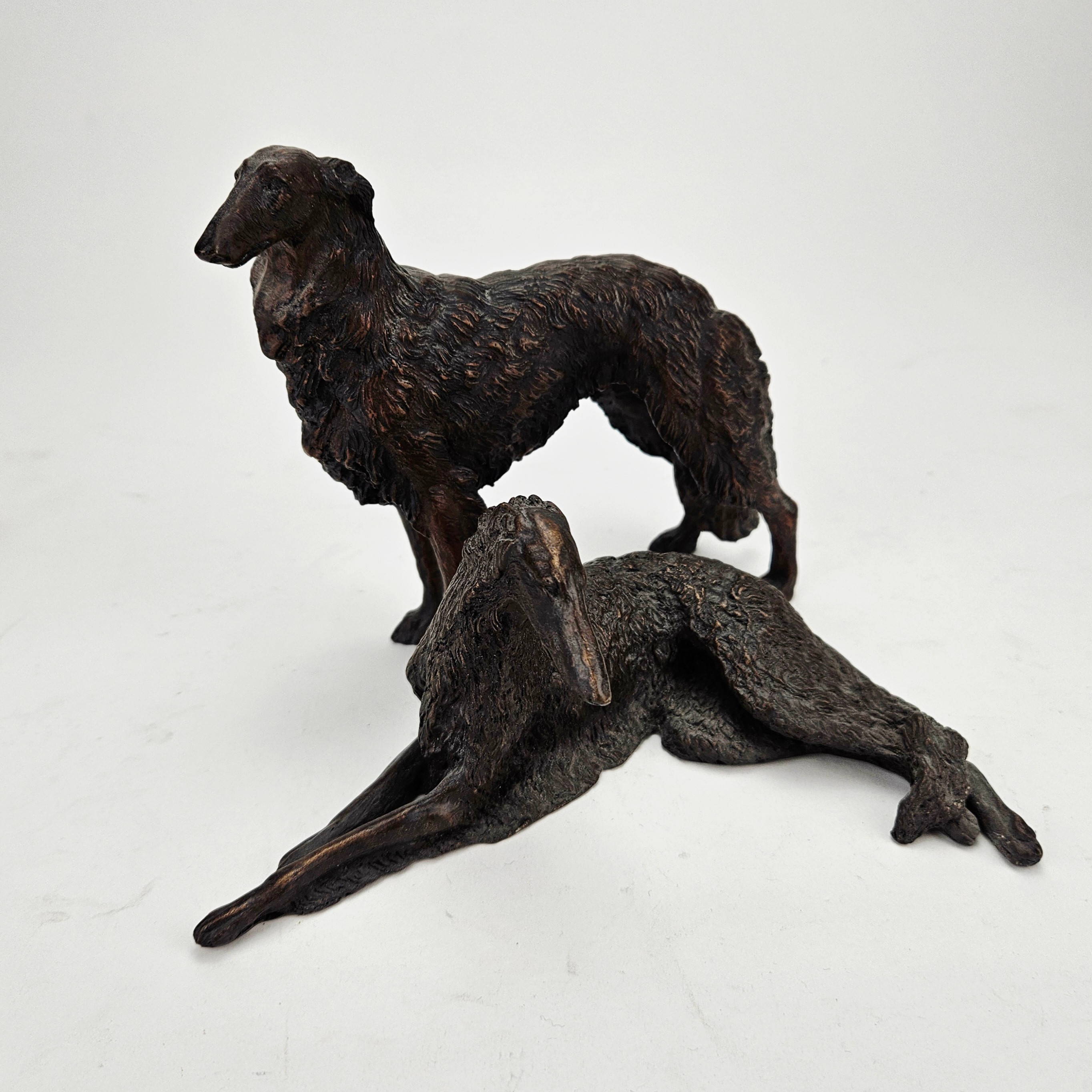 SKULPTURER, 2 st, bronspatinerad konstmassa, Borzoi.