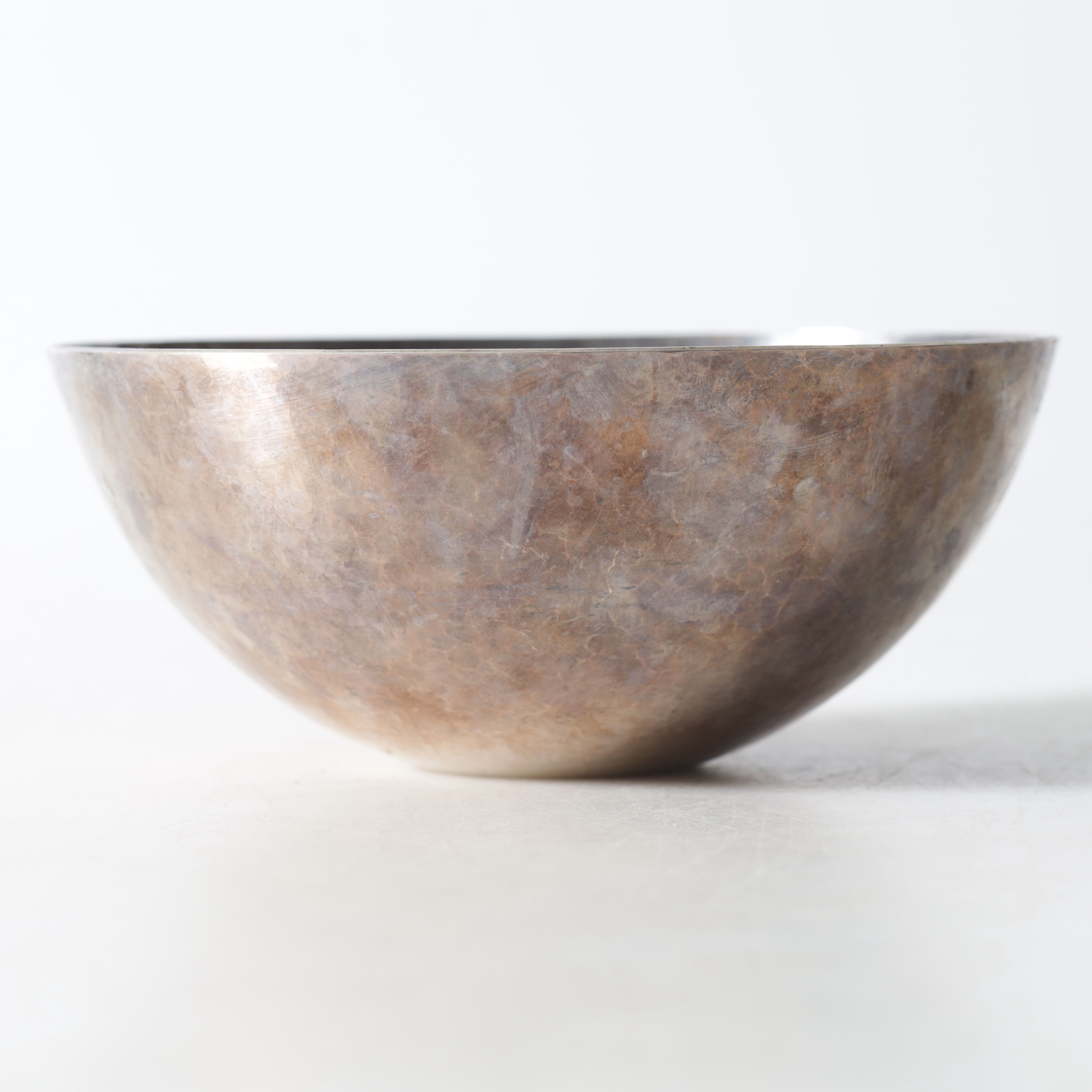SKÅL, sterlingsilver, Smide & Form, Hedwig Westermark AB, Stockholm, 1991. Totalvikt ca 750,8 gram.