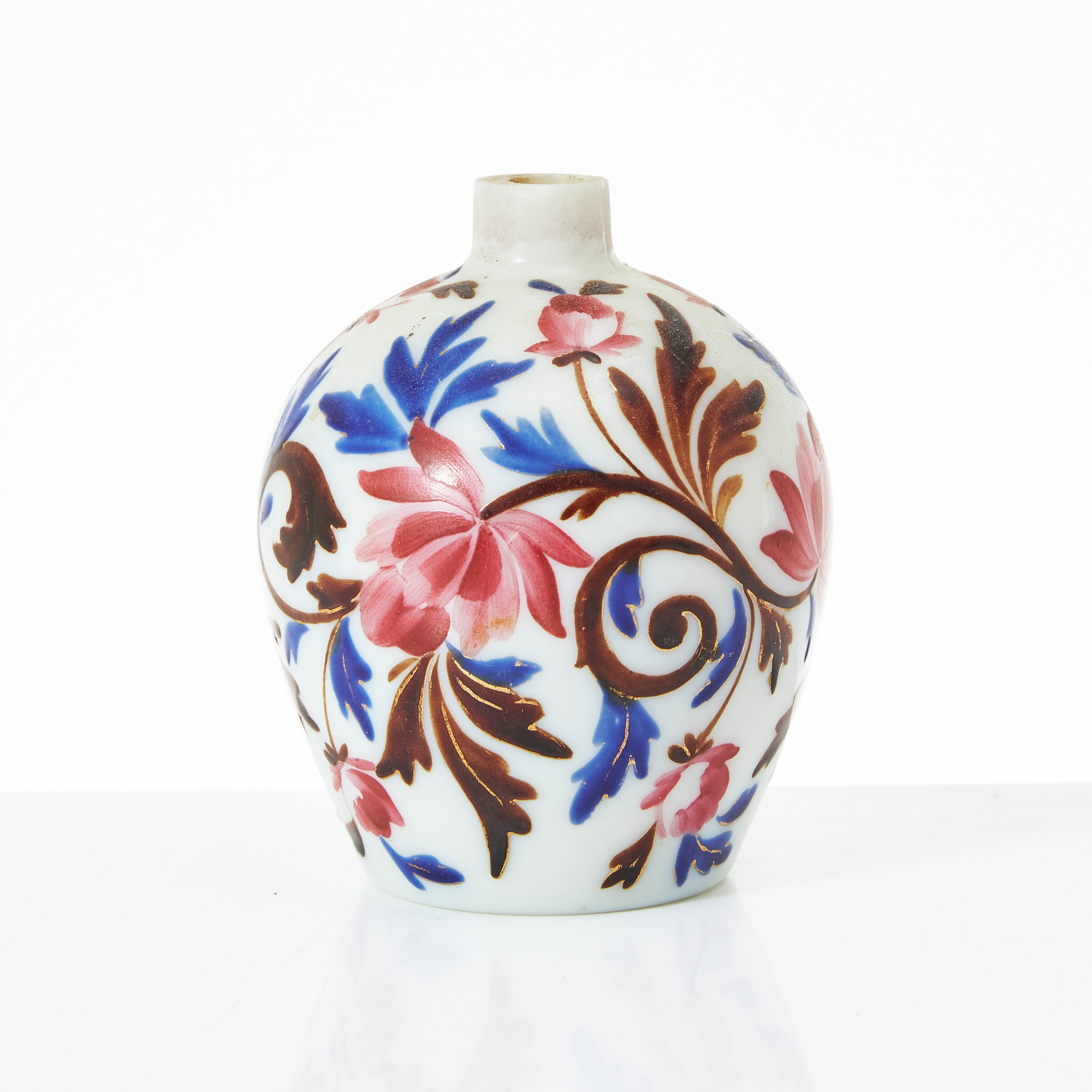 MINIATYRVAS / FLAKONG, opalinglas, 1800-tal, dekor av blomsterslingor.