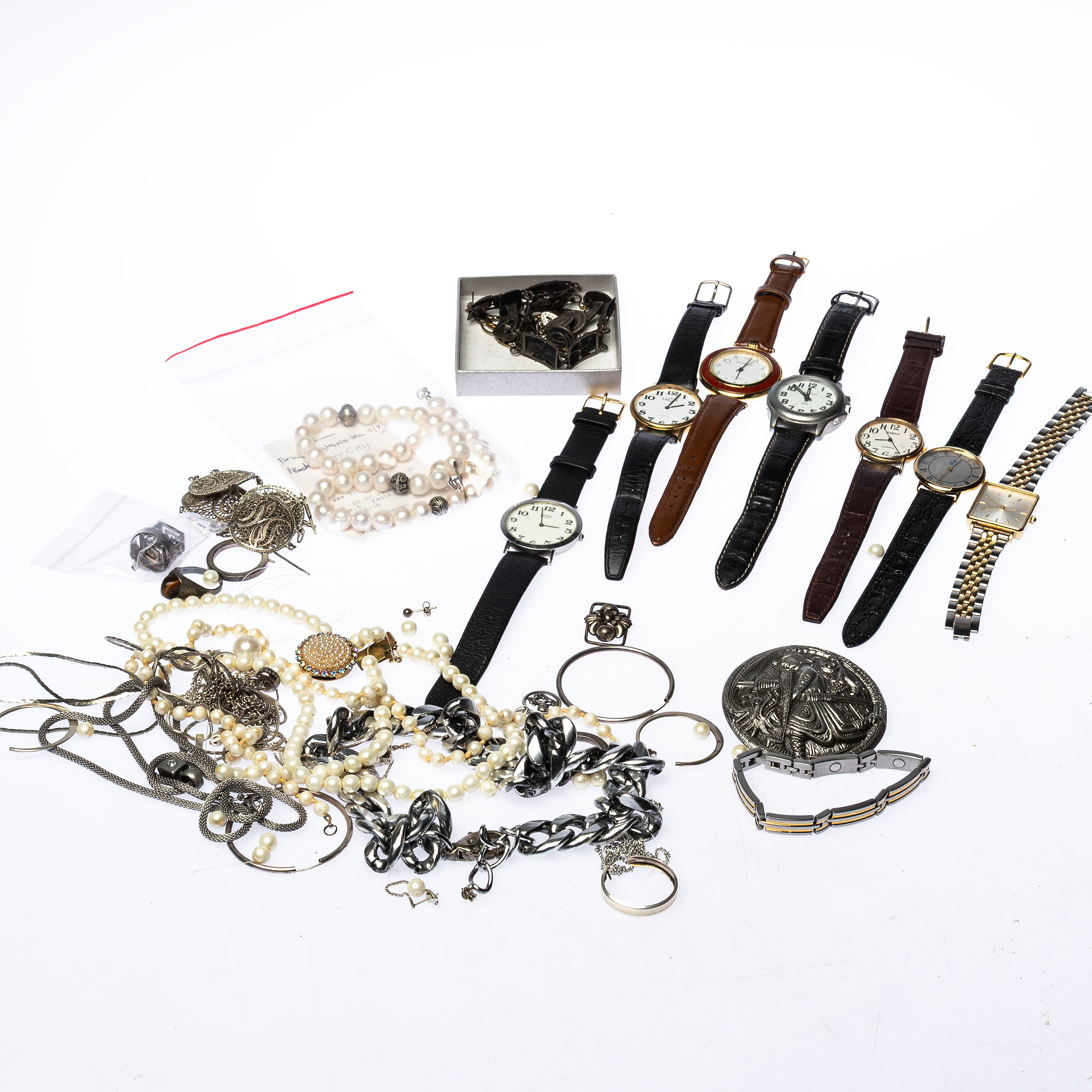 BIJOUTERIER / ARMBANDSUR, ett parti bl.a silver.