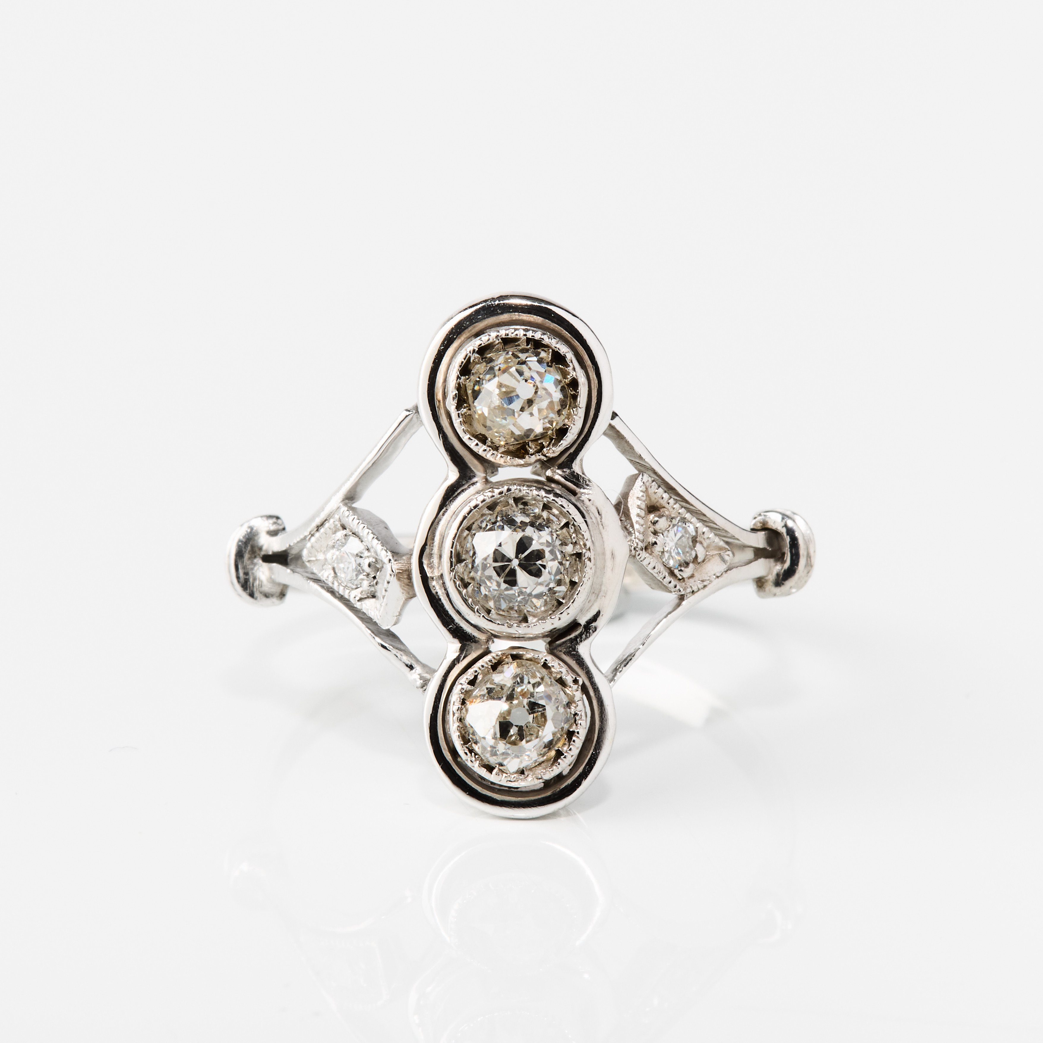RING, 14K vitguld med diamanter, Belle Époque-stil, Frankrike.