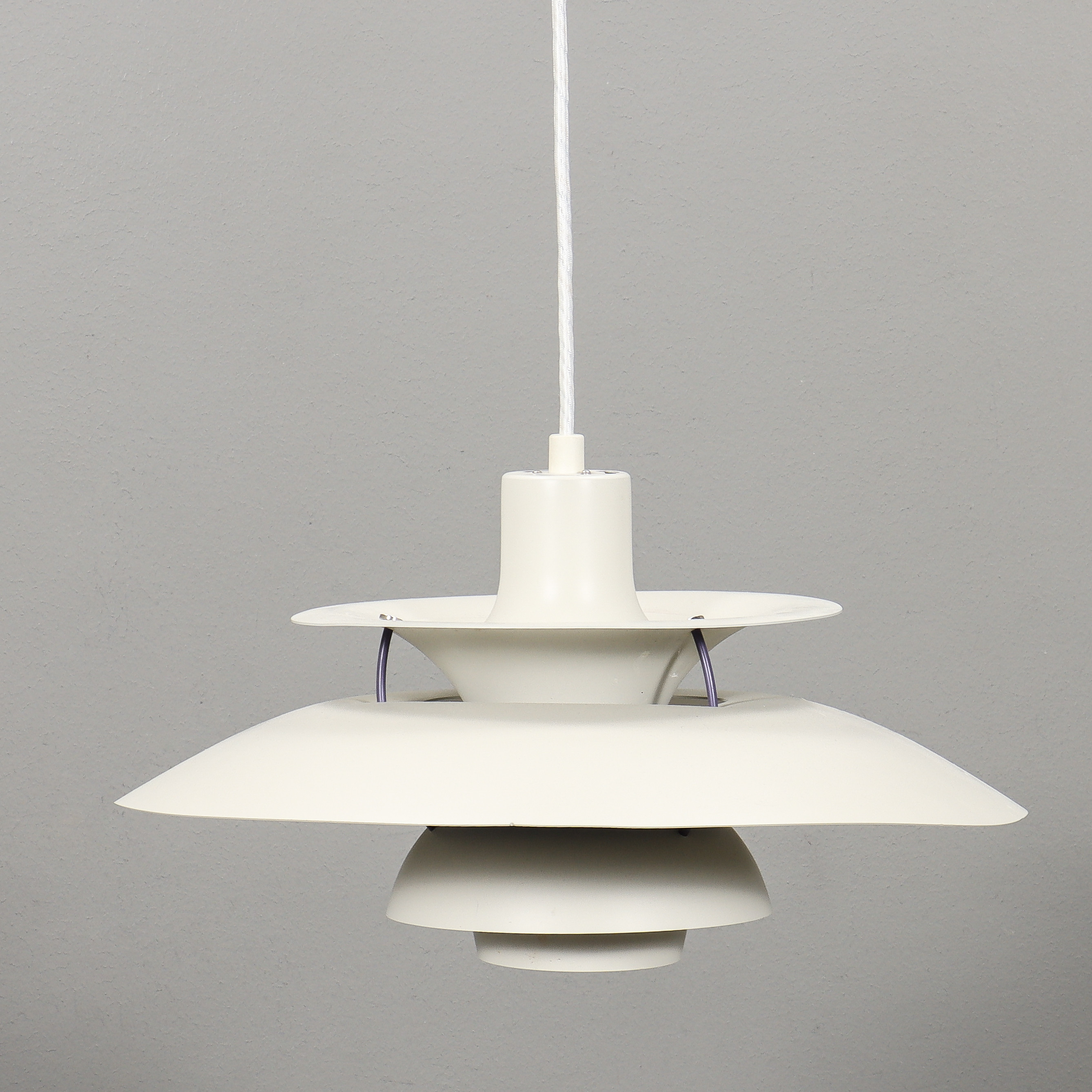POUL HENNINGSEN. Taklampa PH5.