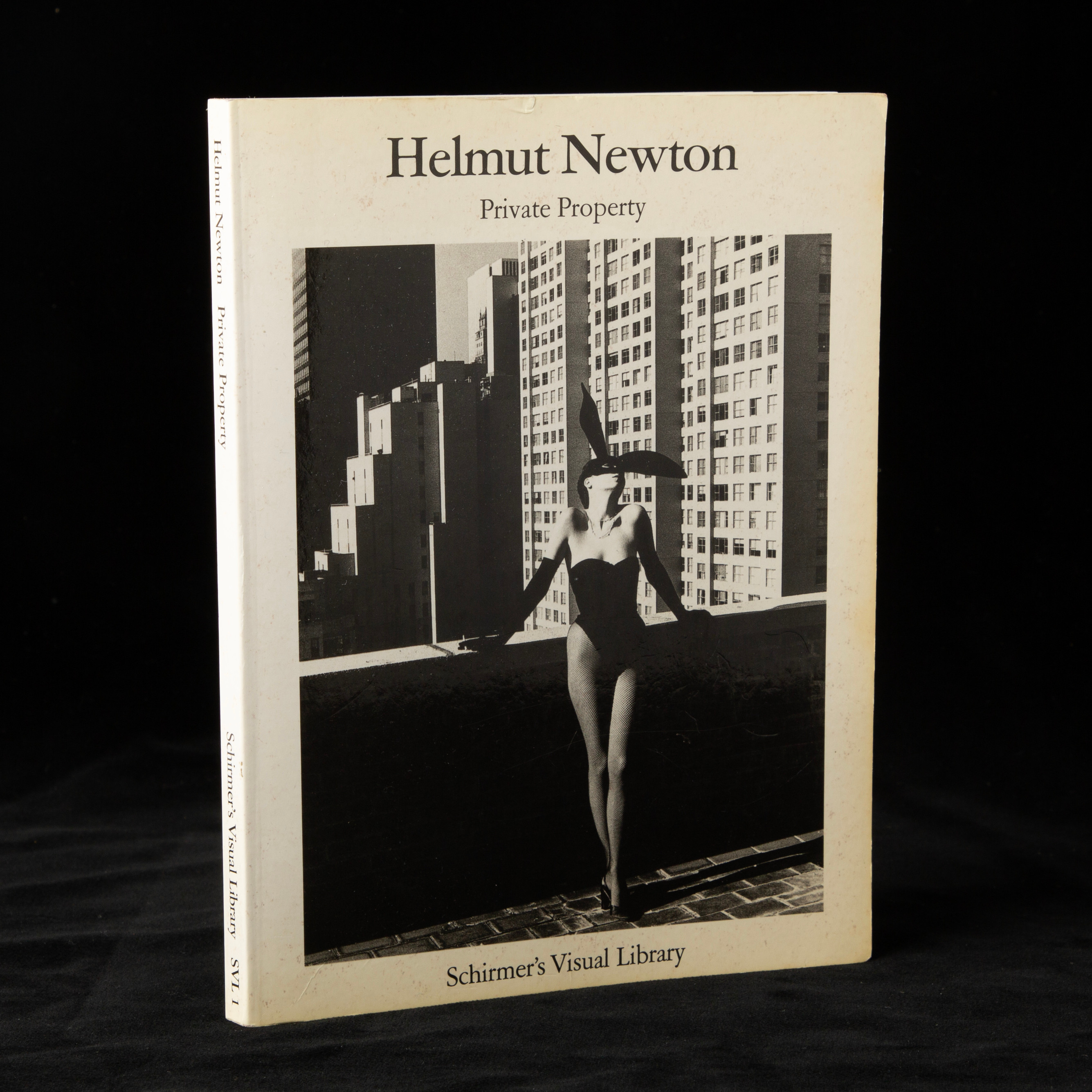 HELMUT NEWTON. "Private Property", fotobok, signerad.