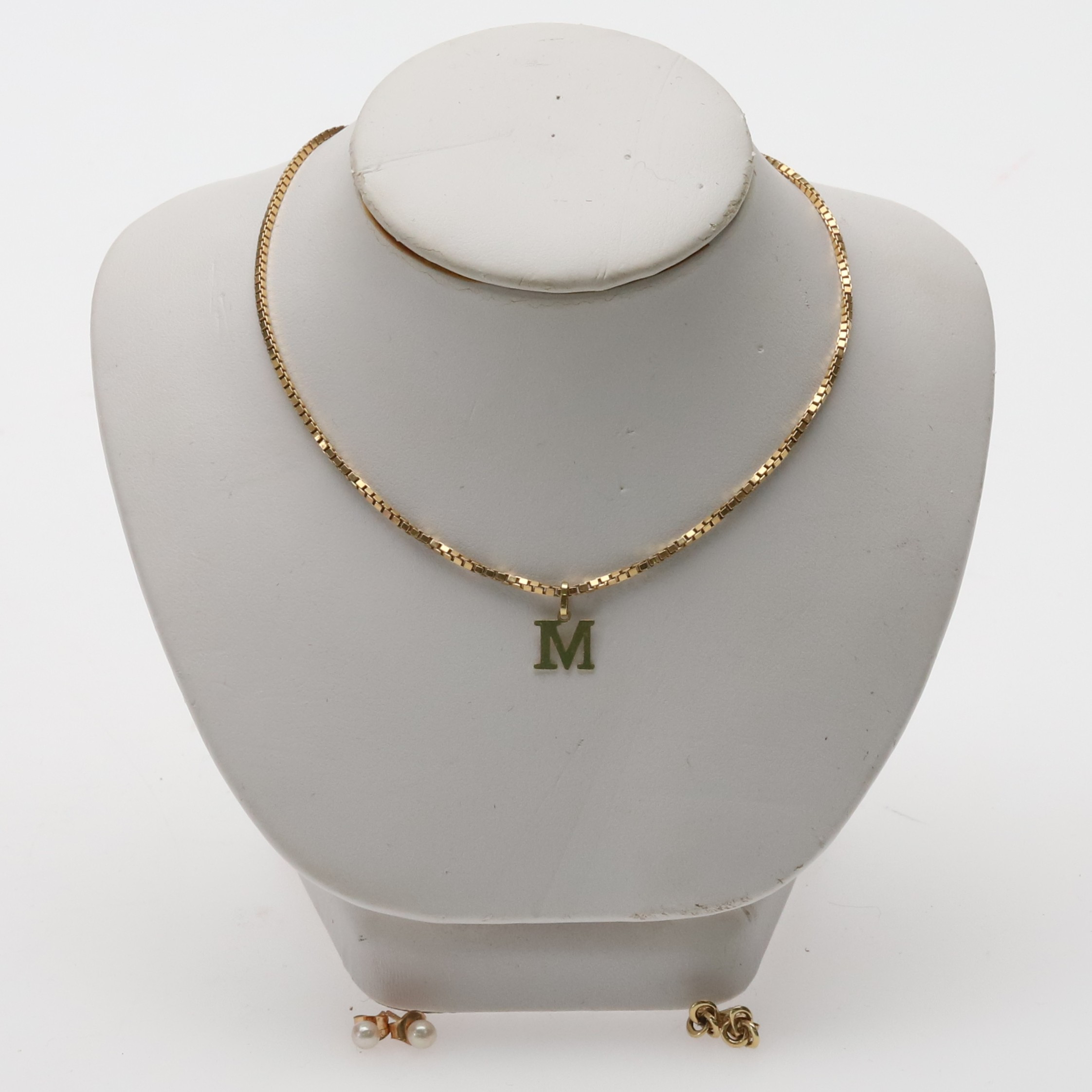 Parti guld, 18k, vikt 7,4g.