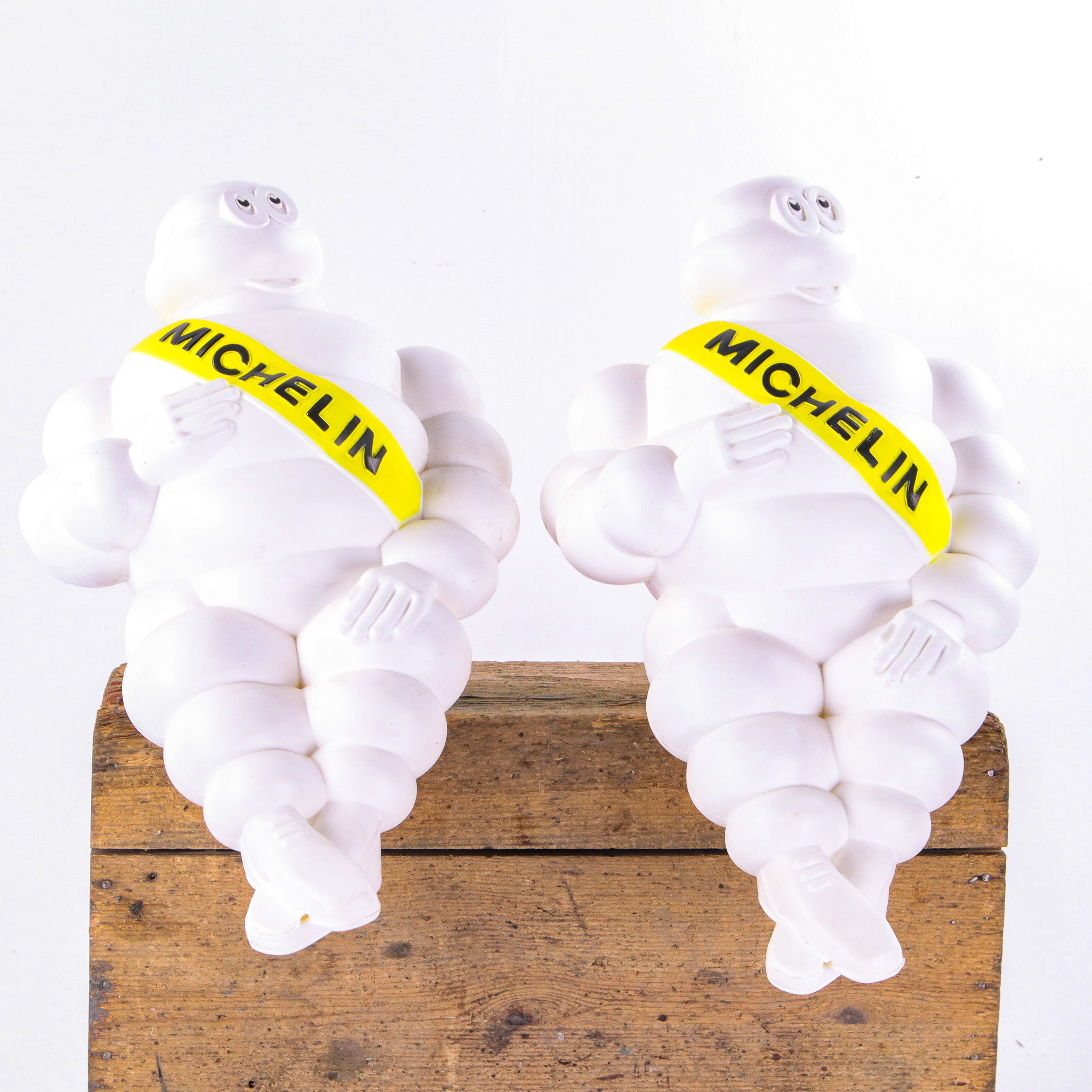 MICHELIN, "Bibendum", 2 st, reklamobjekt i form av sittande gubbe, 1900-talets senare del.