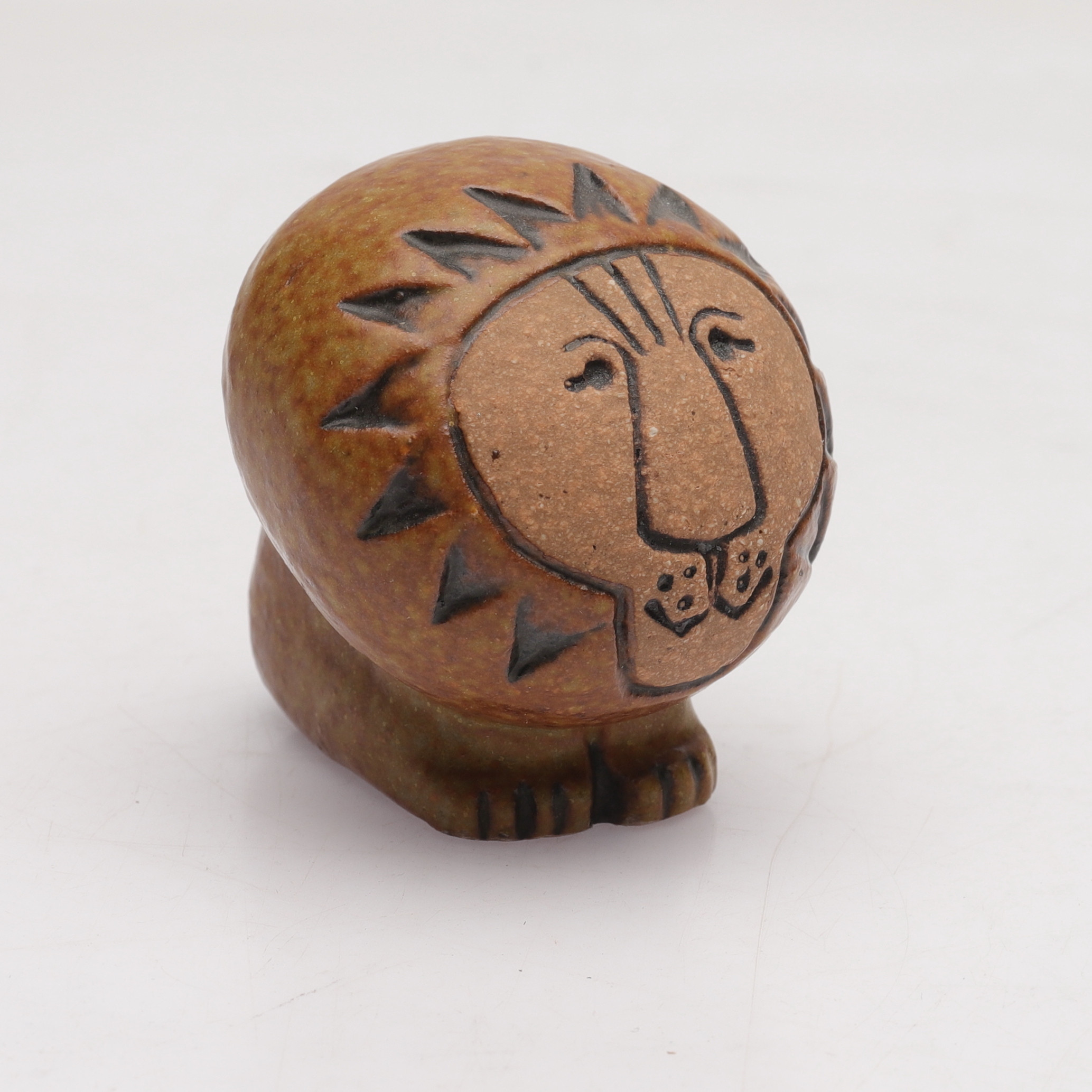 LISA LARSON. figurin, stengods, "Lejon Mini" ur serien Afrika, Gustavsberg.