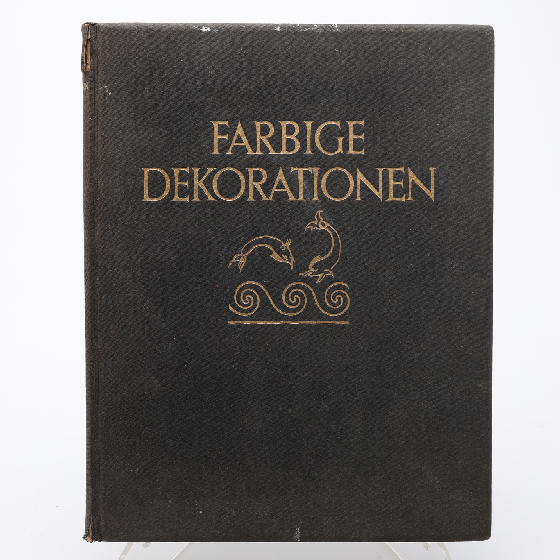 MÅLERI. FARBIGE DEKORATIONEN BEISPIELE DEKORATIVER WANDMALEREI VOM ALTERTUM BIS ZUR MITTE DES 19. JAHRHUNDERTS UTGIVEN I BERLIN 1928.