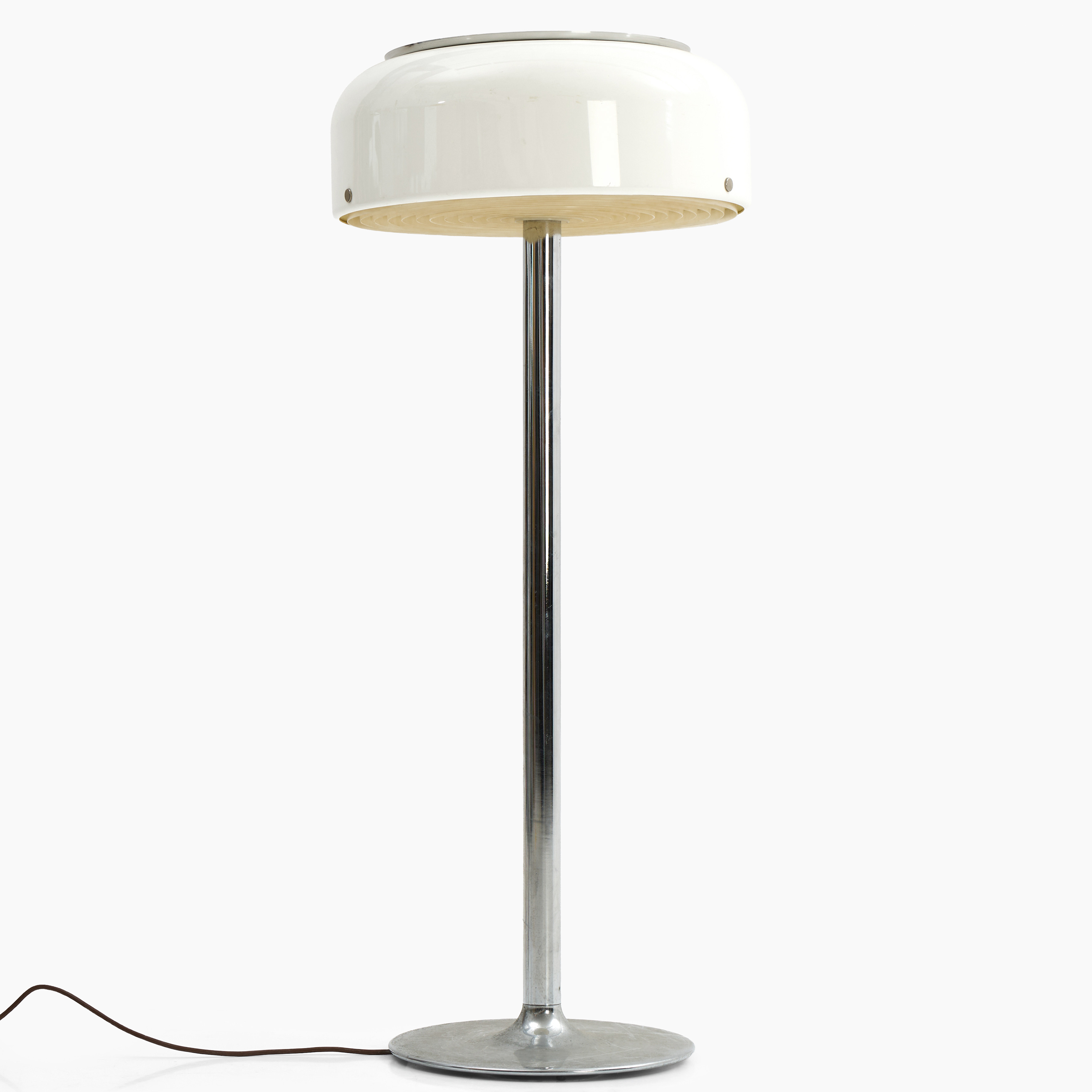 ANDERS PEHRSON. Golvlampa, "Knubbling", Ateljé Lyktan, formgiven 1971. Etikettmärkt. Fot i kromad metall, skärm i vit akrylplast.