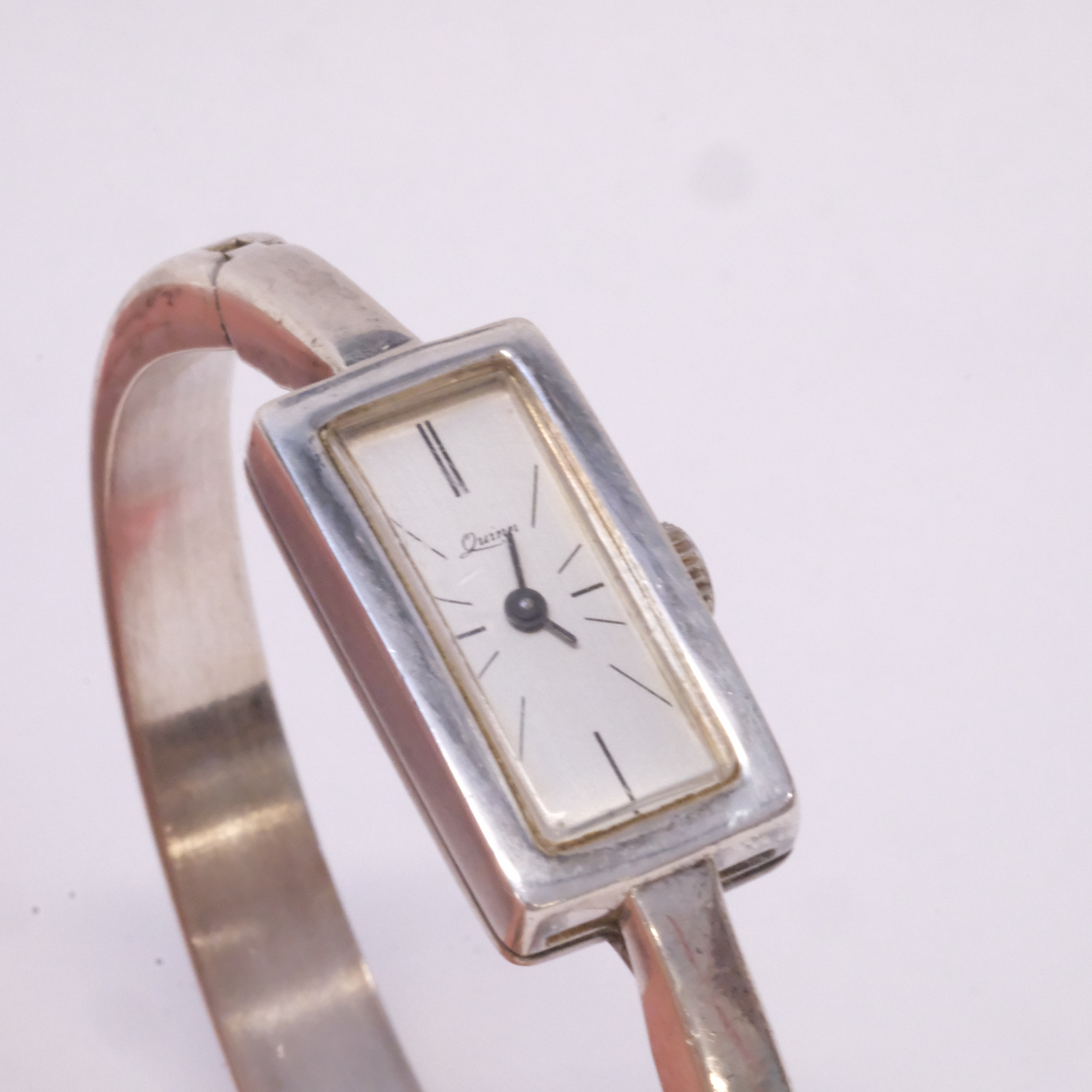 QUINN, ARMBANDSUR, SILVER.