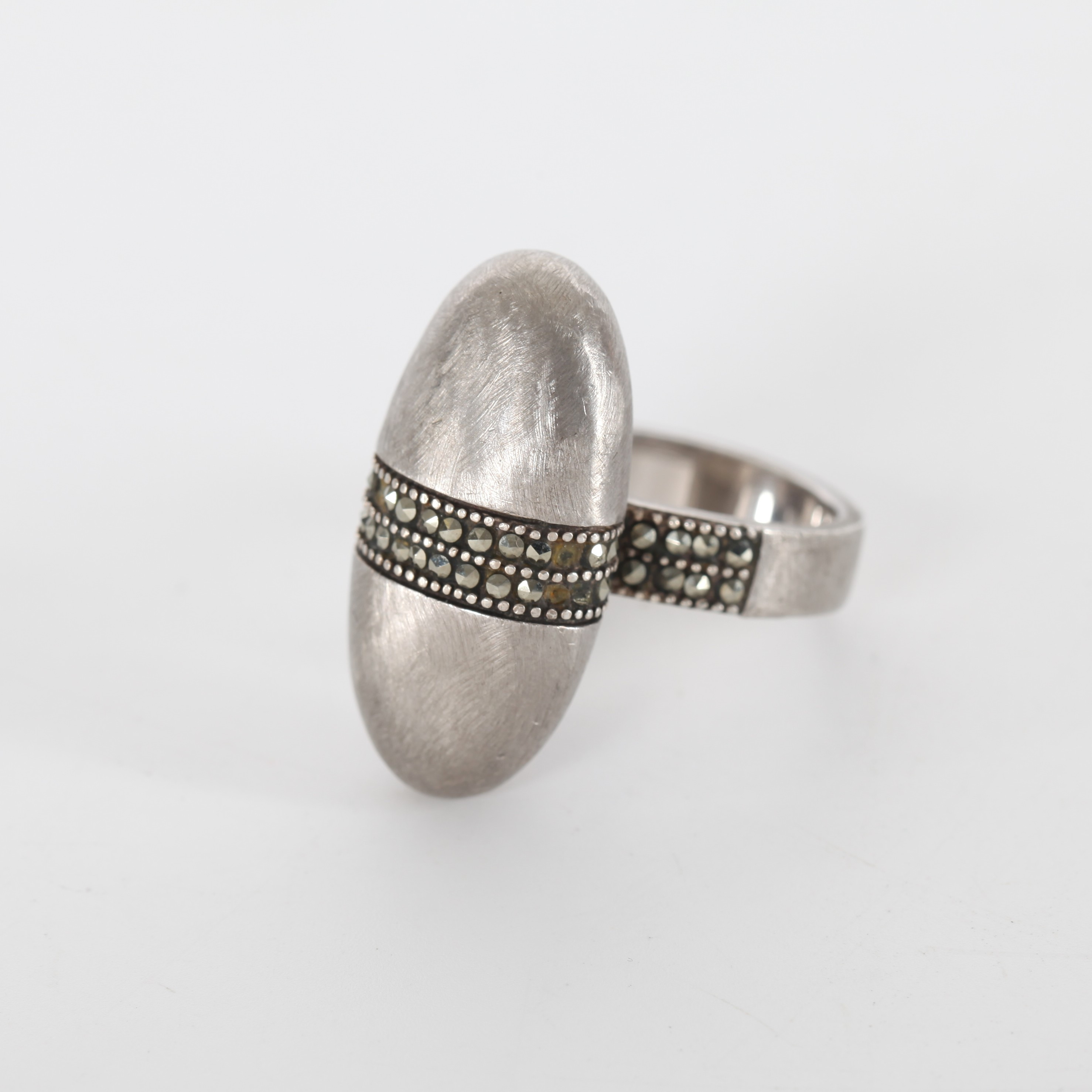 RING MED MARKASITER, Sterlingsilver, Nanis, Italien.