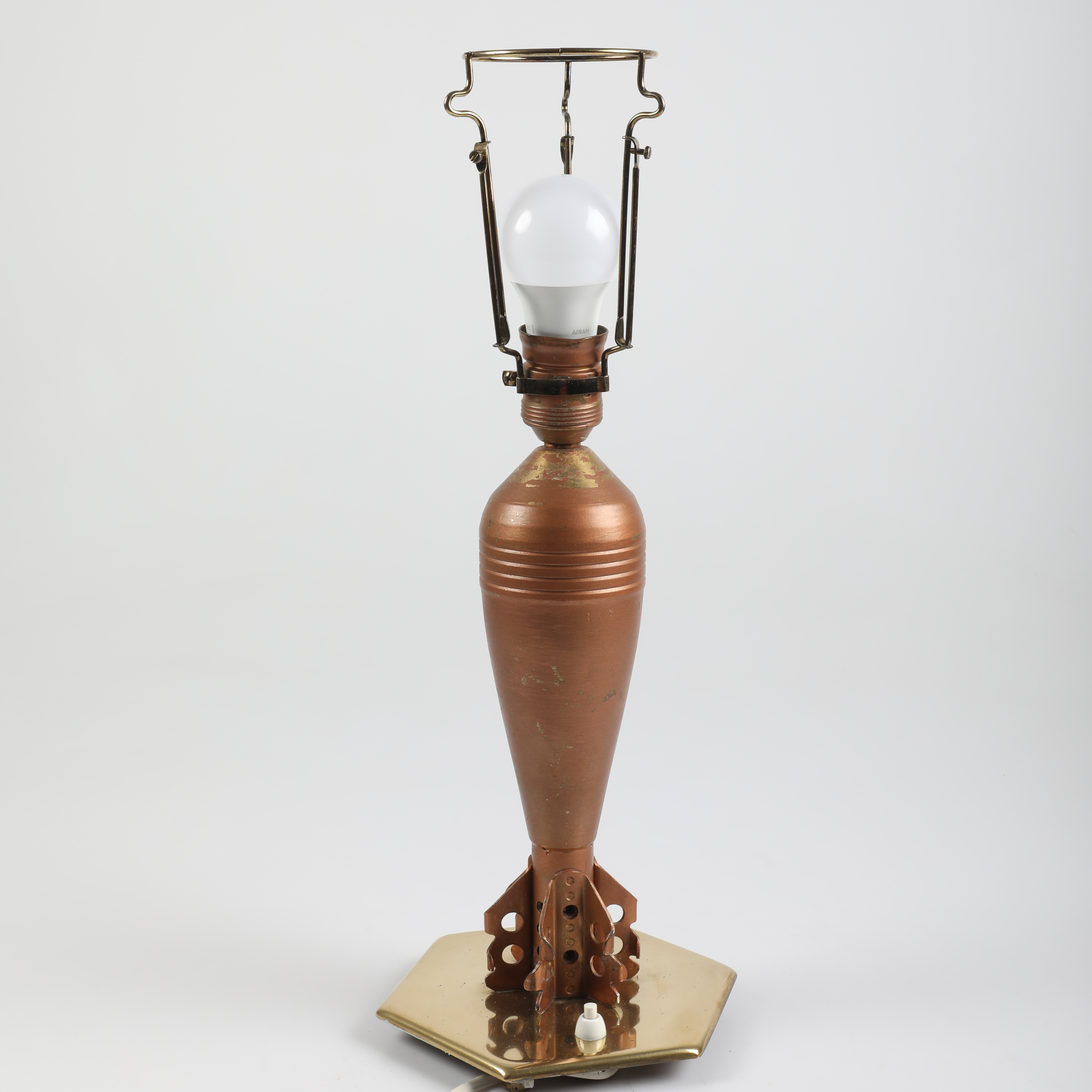 BORDSLAMPA, vinggranat, 1900-tal.