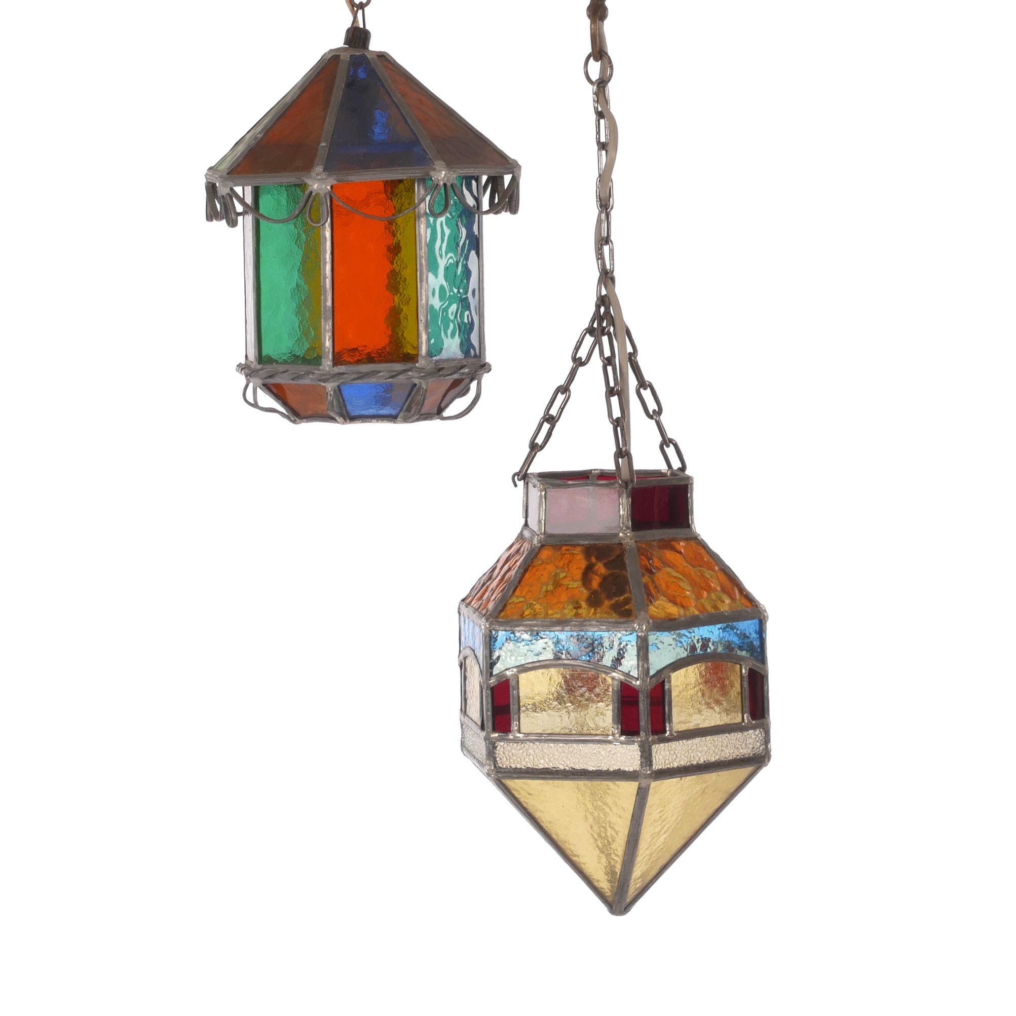 TAKLAMPOR, 2 st, färgat blyinfattat glas, 1900-tal.