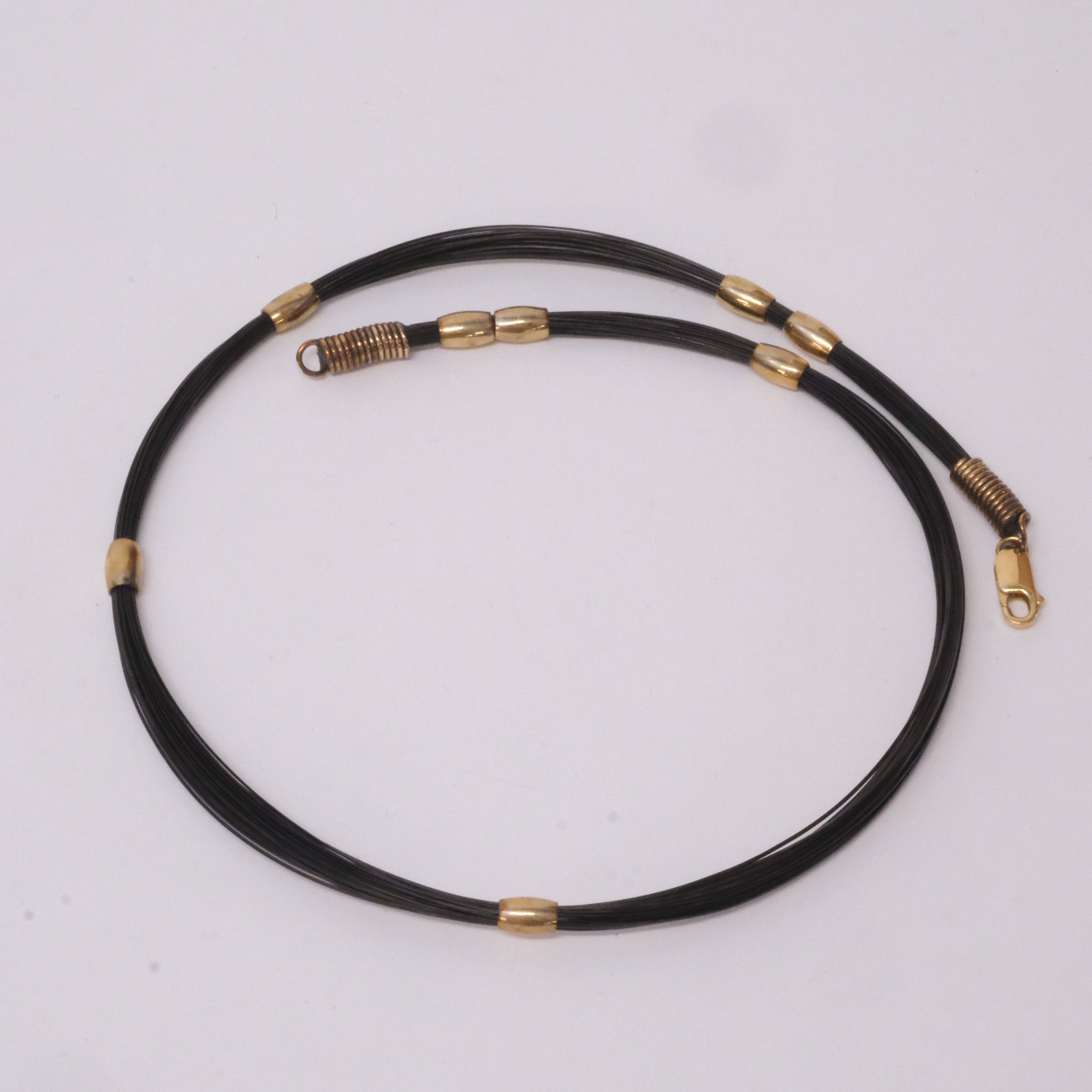 COLLIER, LÅS I 18K GULD.