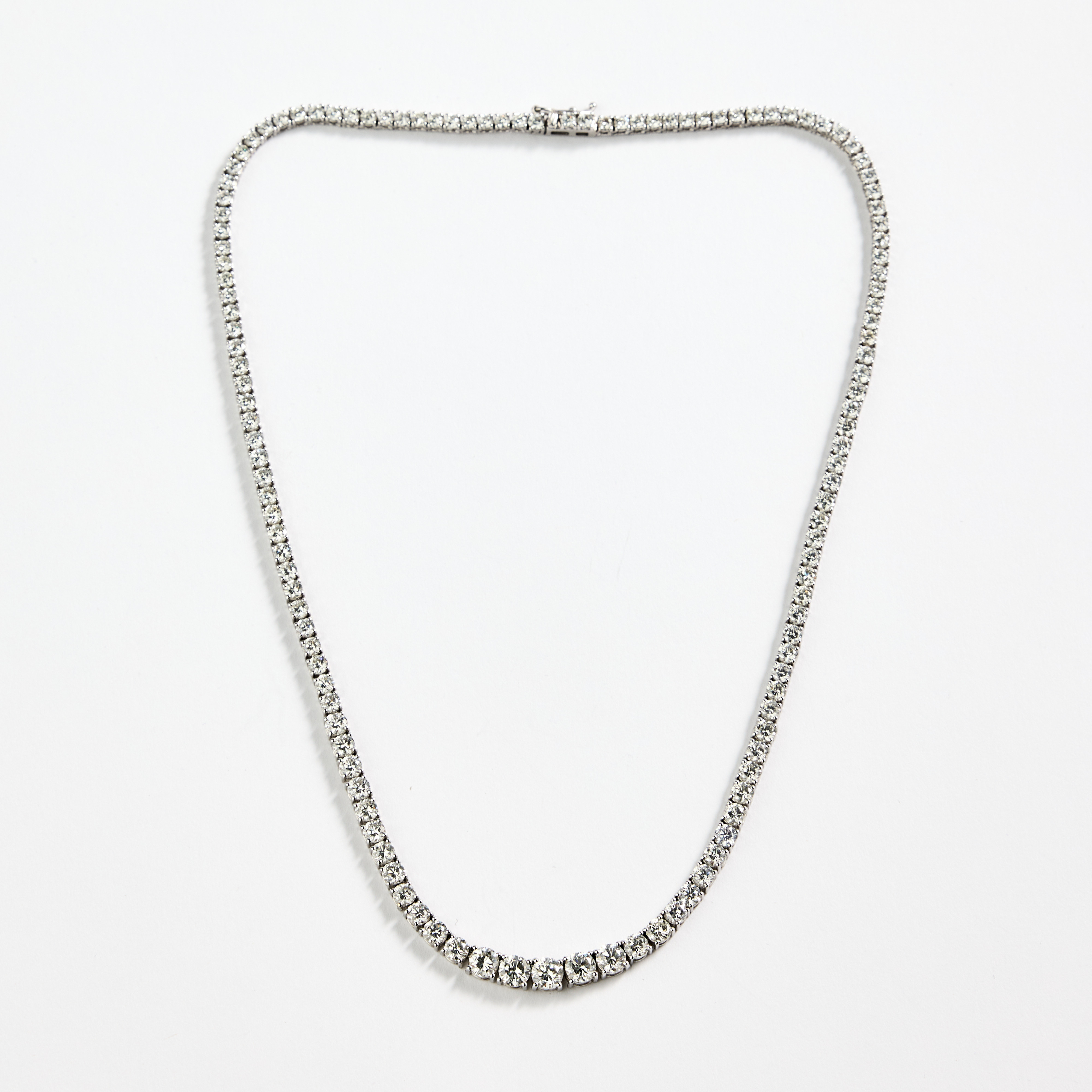 RIVIÈRE, 18K vitguld med diamanter.