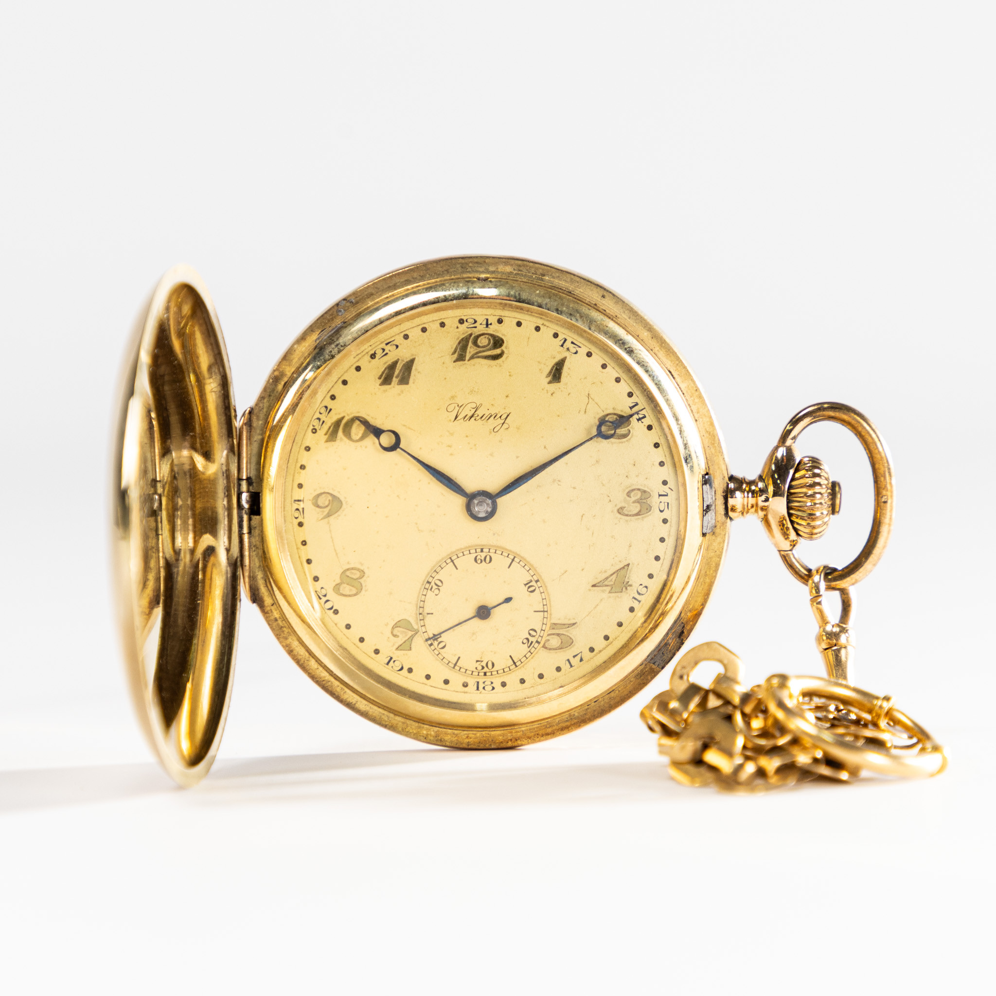 SAVONETT. Viking, 51 mm, 14k guld, 1900-tal.