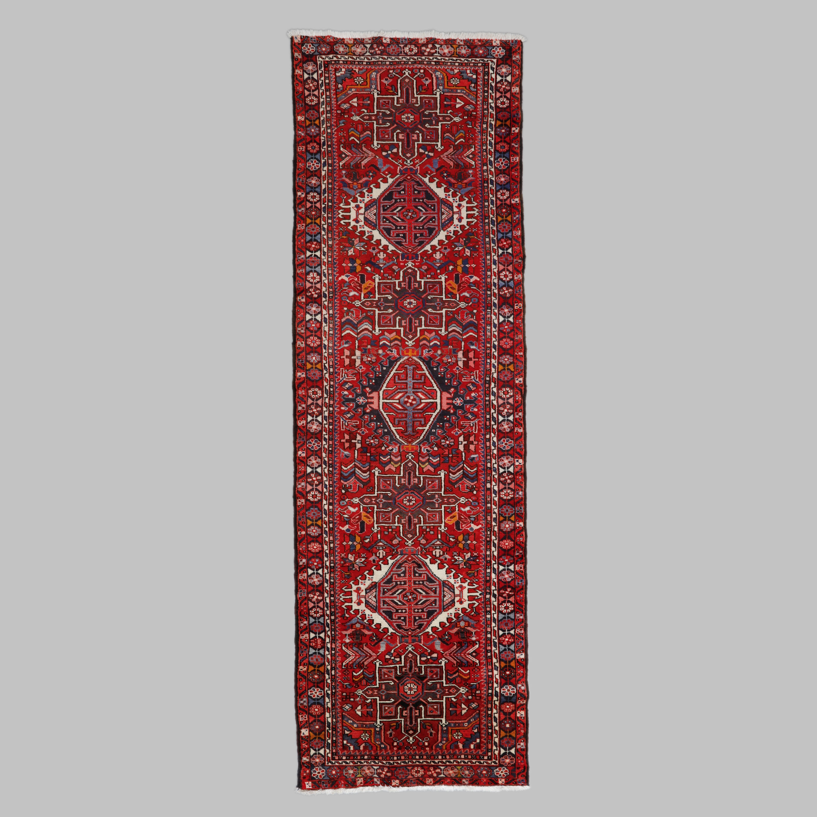 MATTA, Gharaje Heriz, 328 x 103 cm.