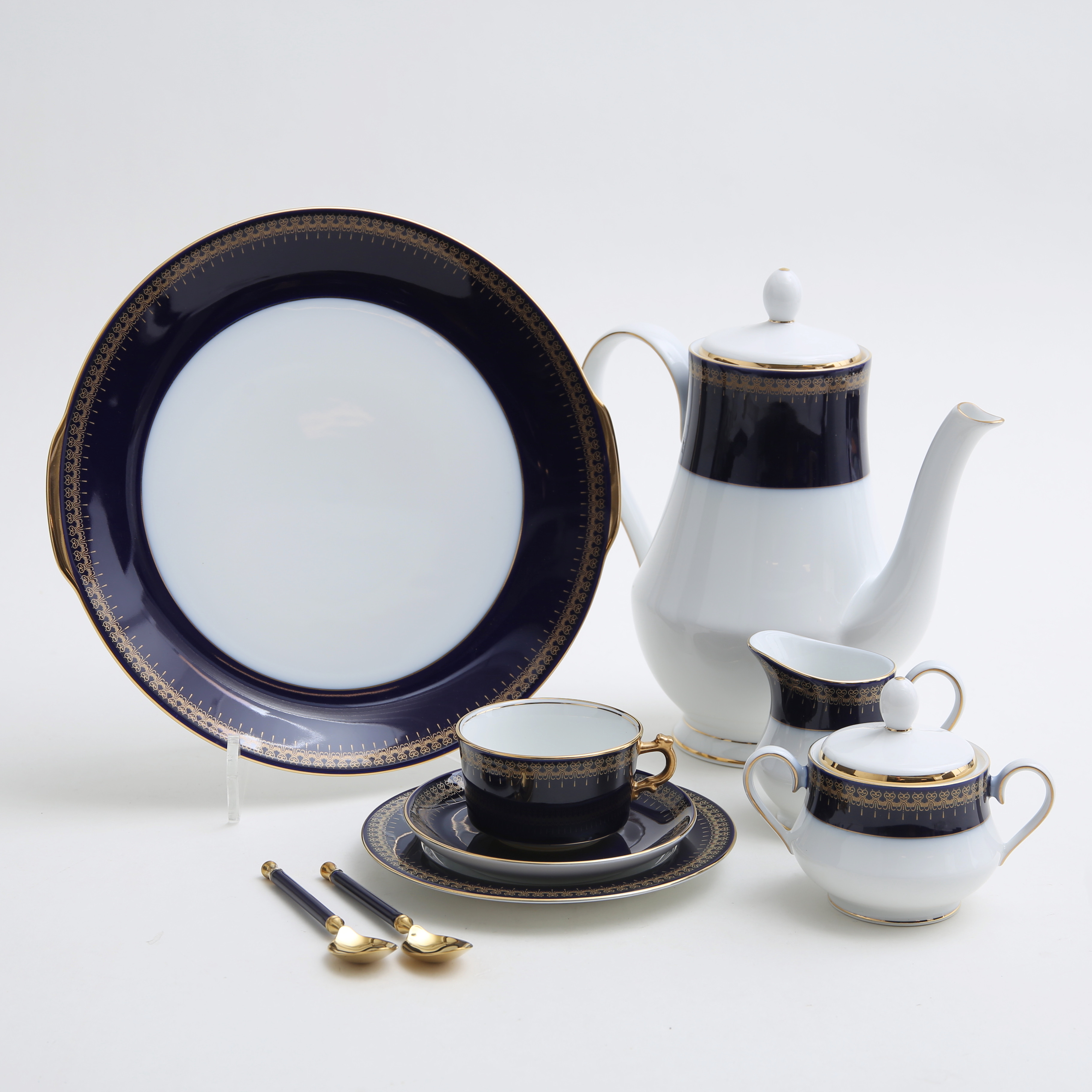 KAFFESERVIS, 52 delar, "Romanov", genuine cobalt, Fyrklövern.