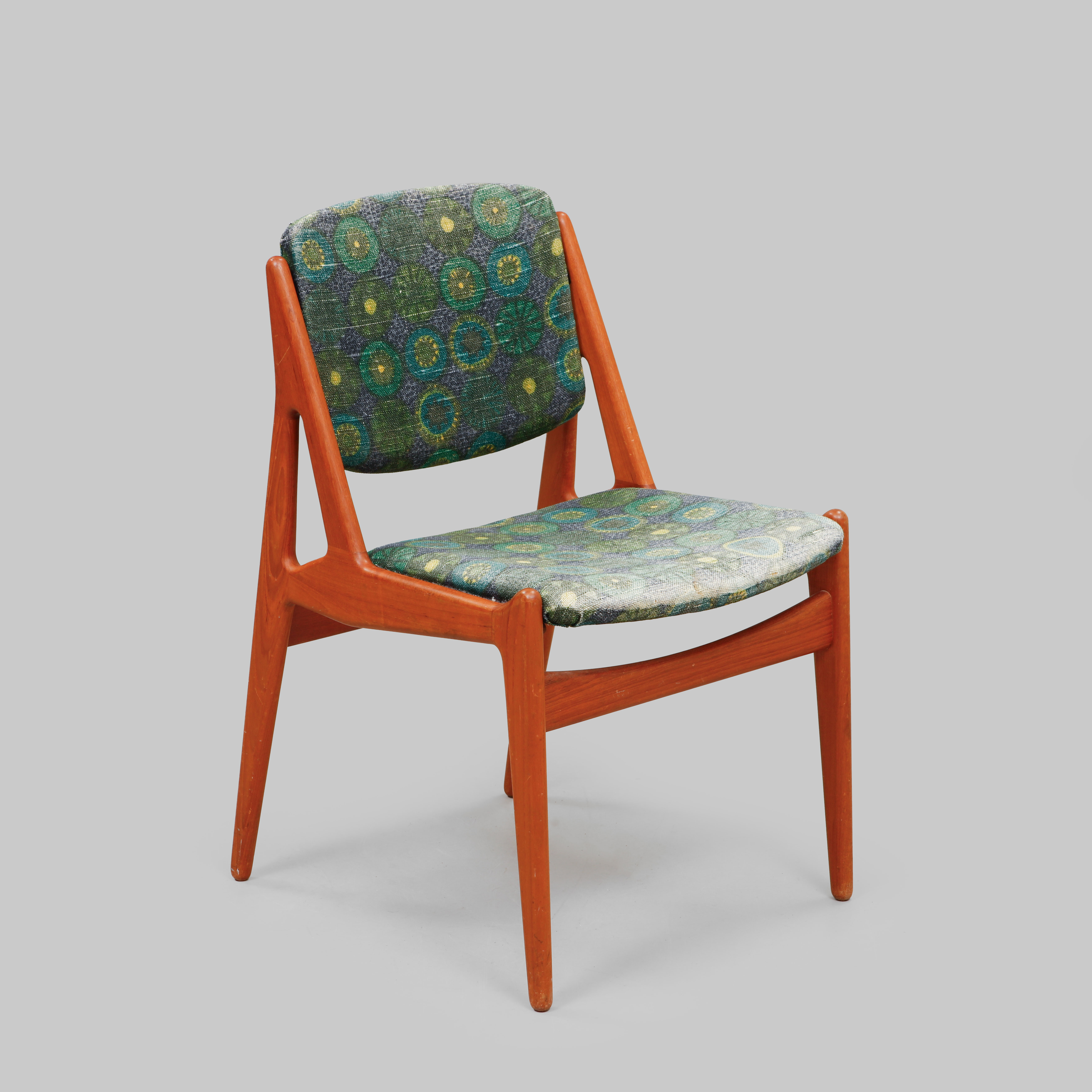 ARNE VODDER. Stol, "Ella".