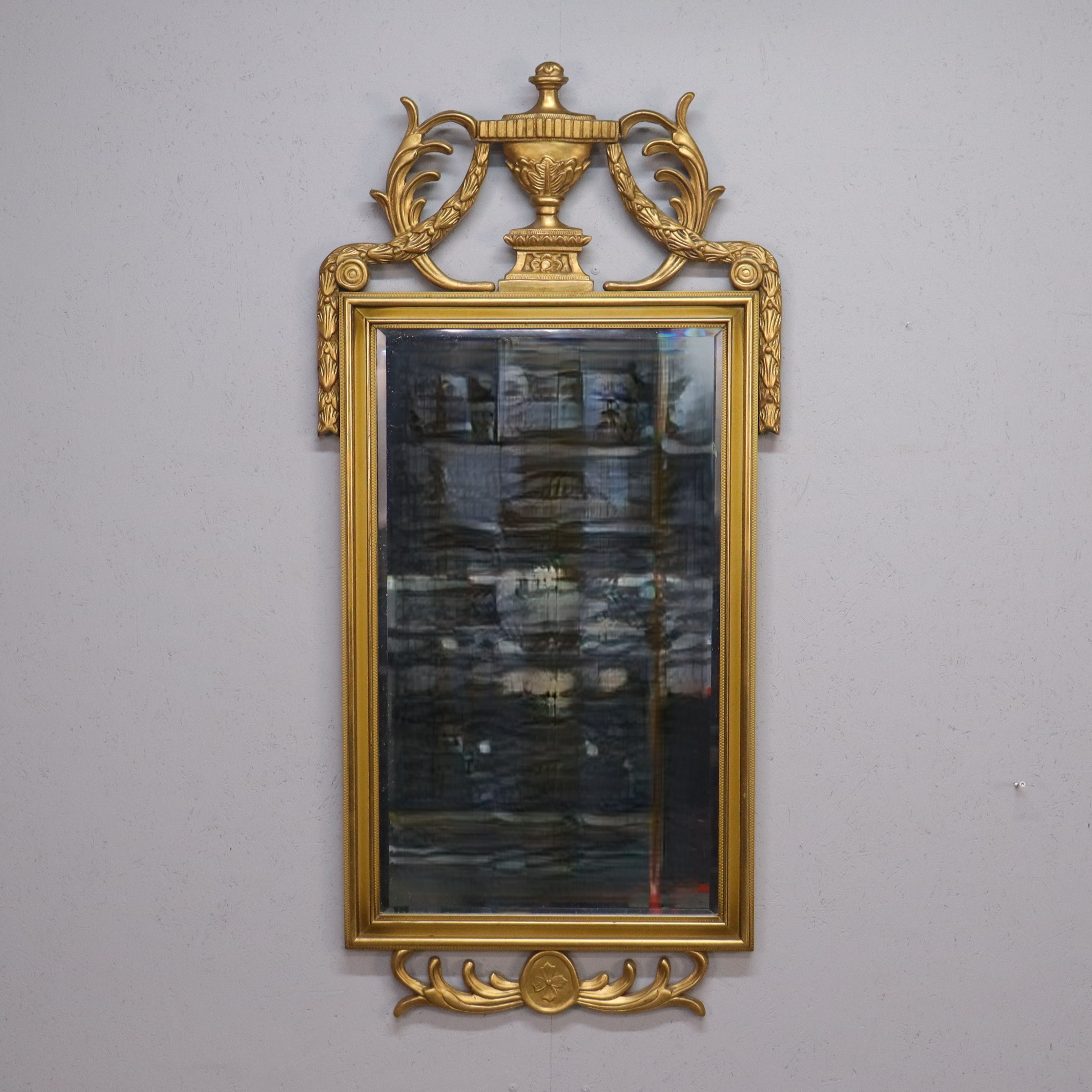 SPEGEL, empirestil, guldmålat trä med fasettglas, 1900-taleta andra hälft.