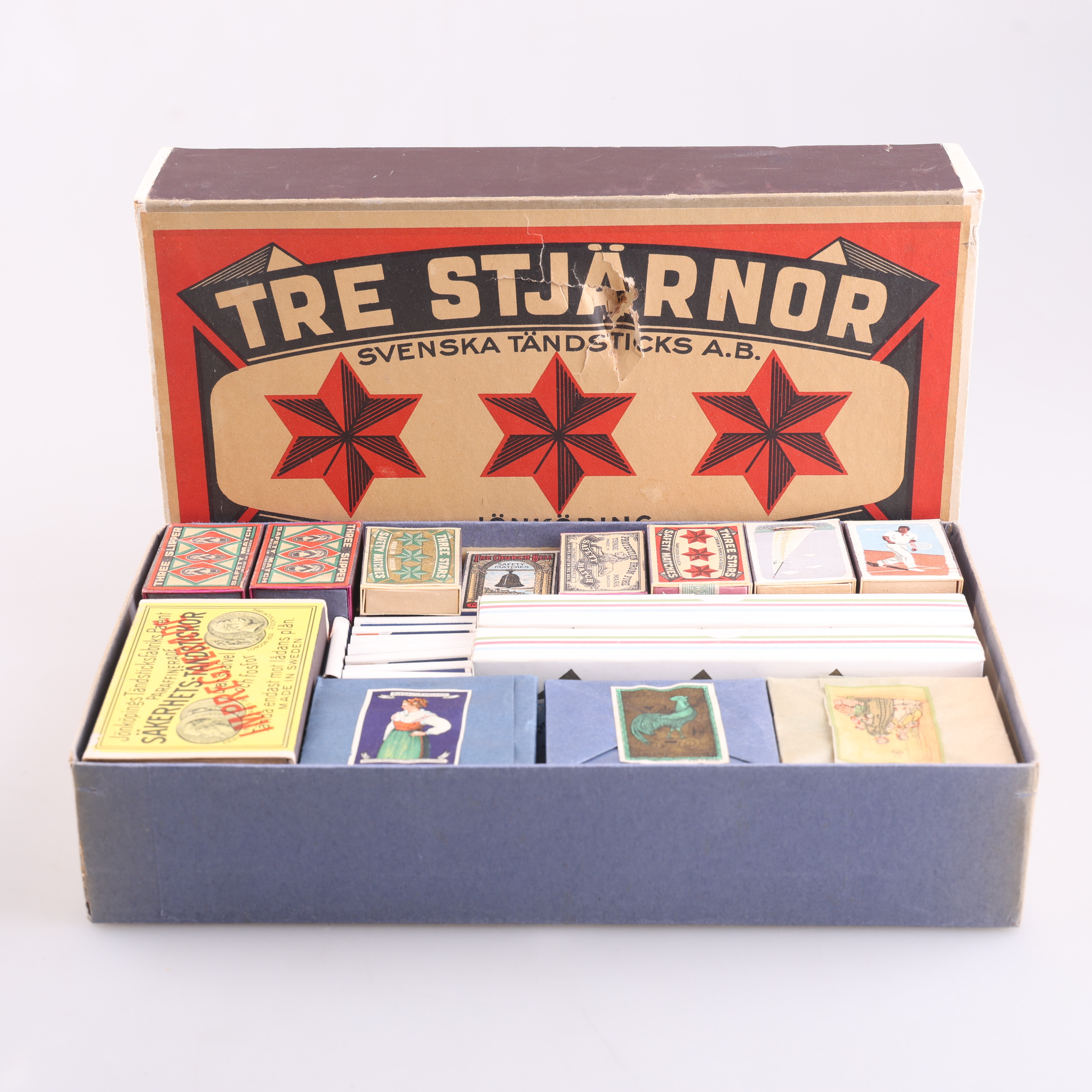 TÄNDSTICKSSAMLING, tändsticksaskar, samling, olika fabrikat bl.a. "Tre stjärnor säkerhetständstickor".