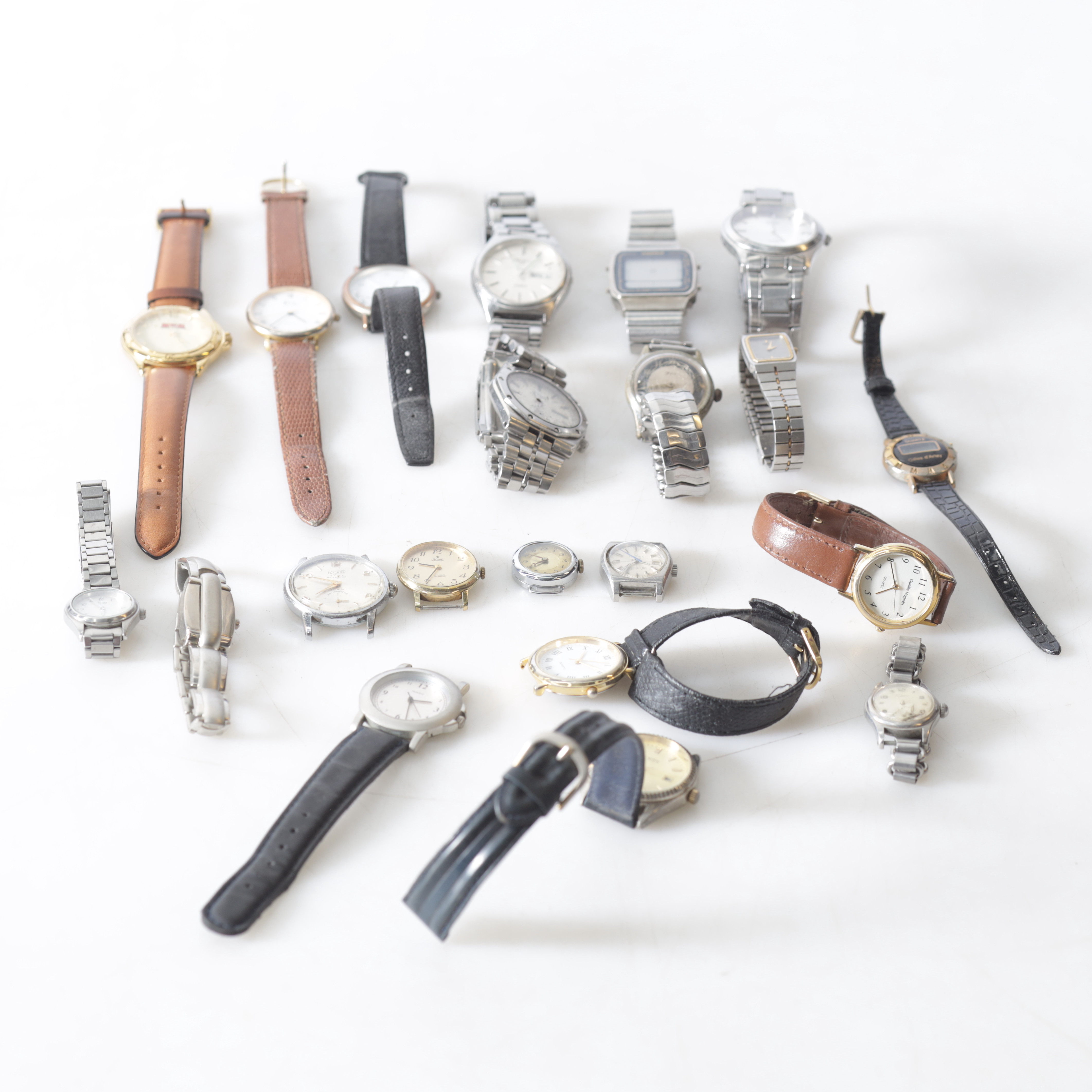 ARMBANDSUR, ca 21 st, quartz & manuella, 19/200-tal.