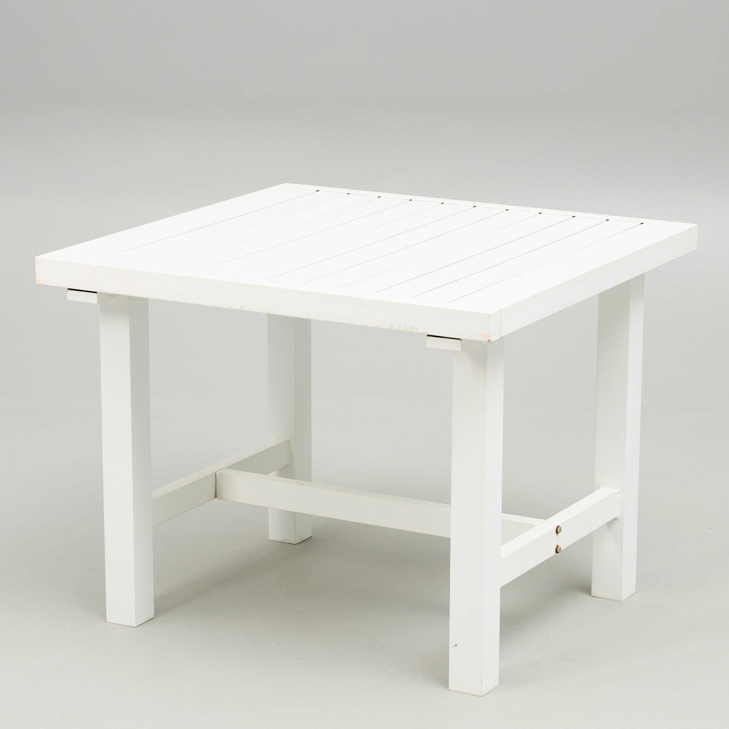 KARIN STACKELBERG. BORD, Fri form.