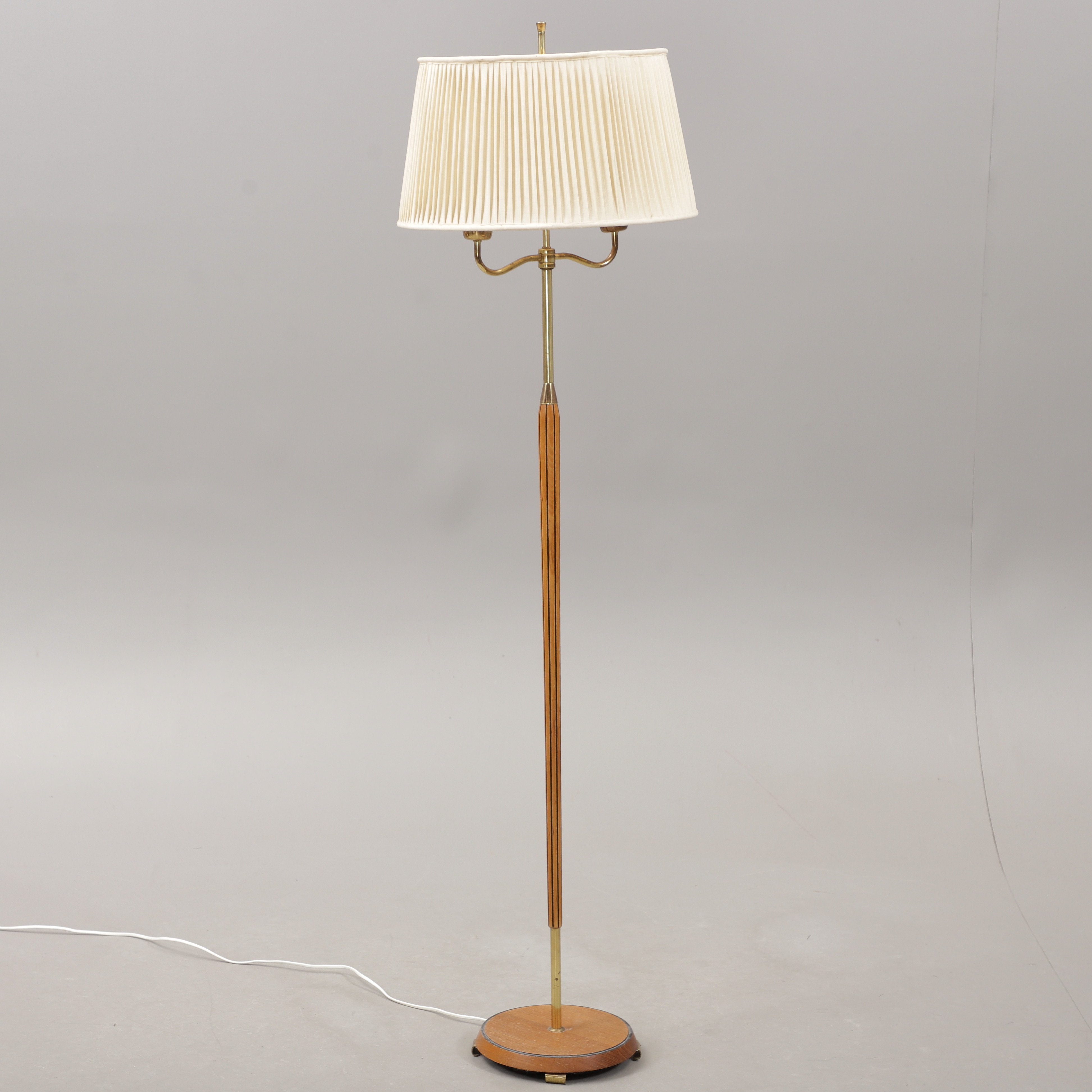 GOLVLAMPA, Elektrofabriks Aktiebolag, Eskilstuna,1900-talets mitt.