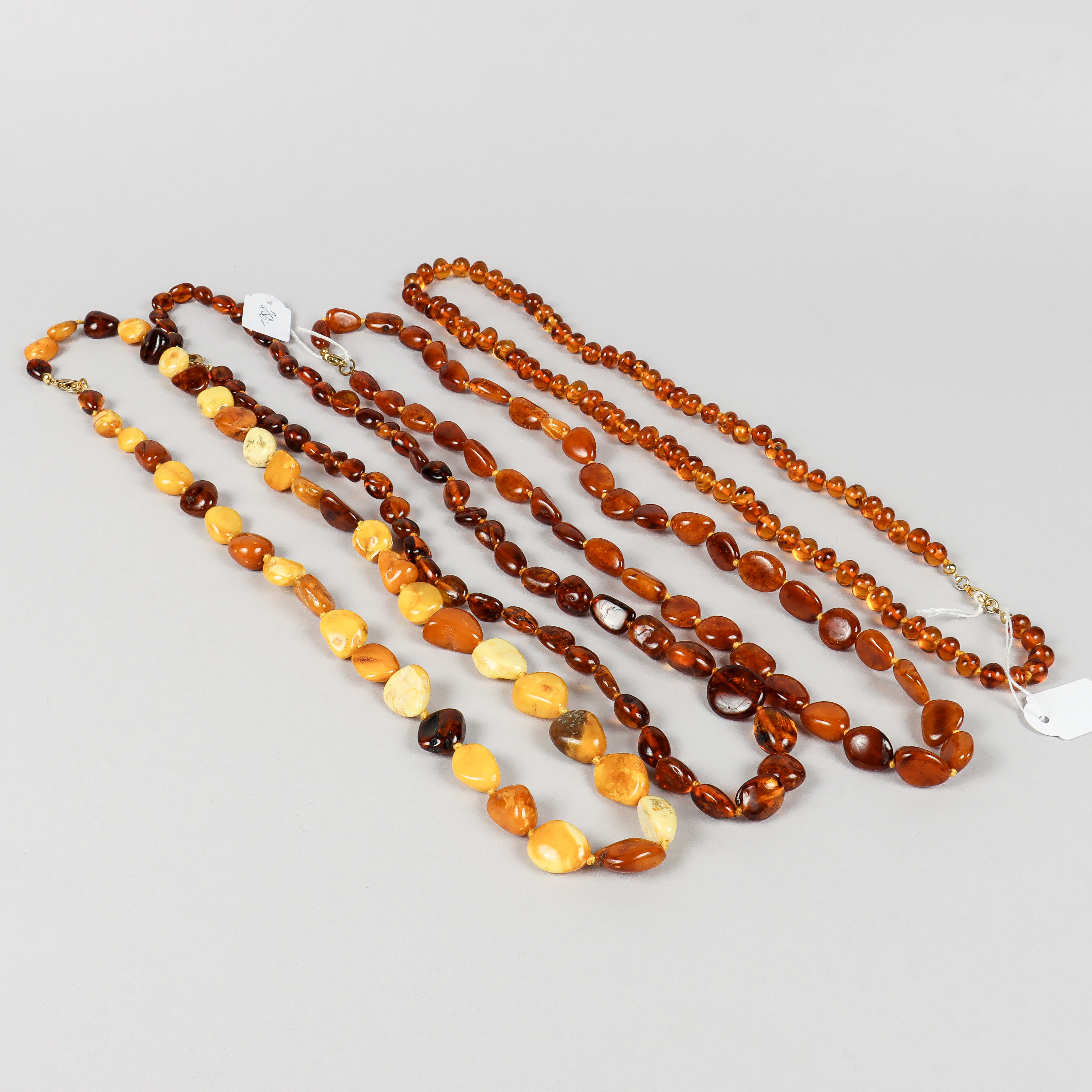 COLLIER 4 stycken, bärnsten.