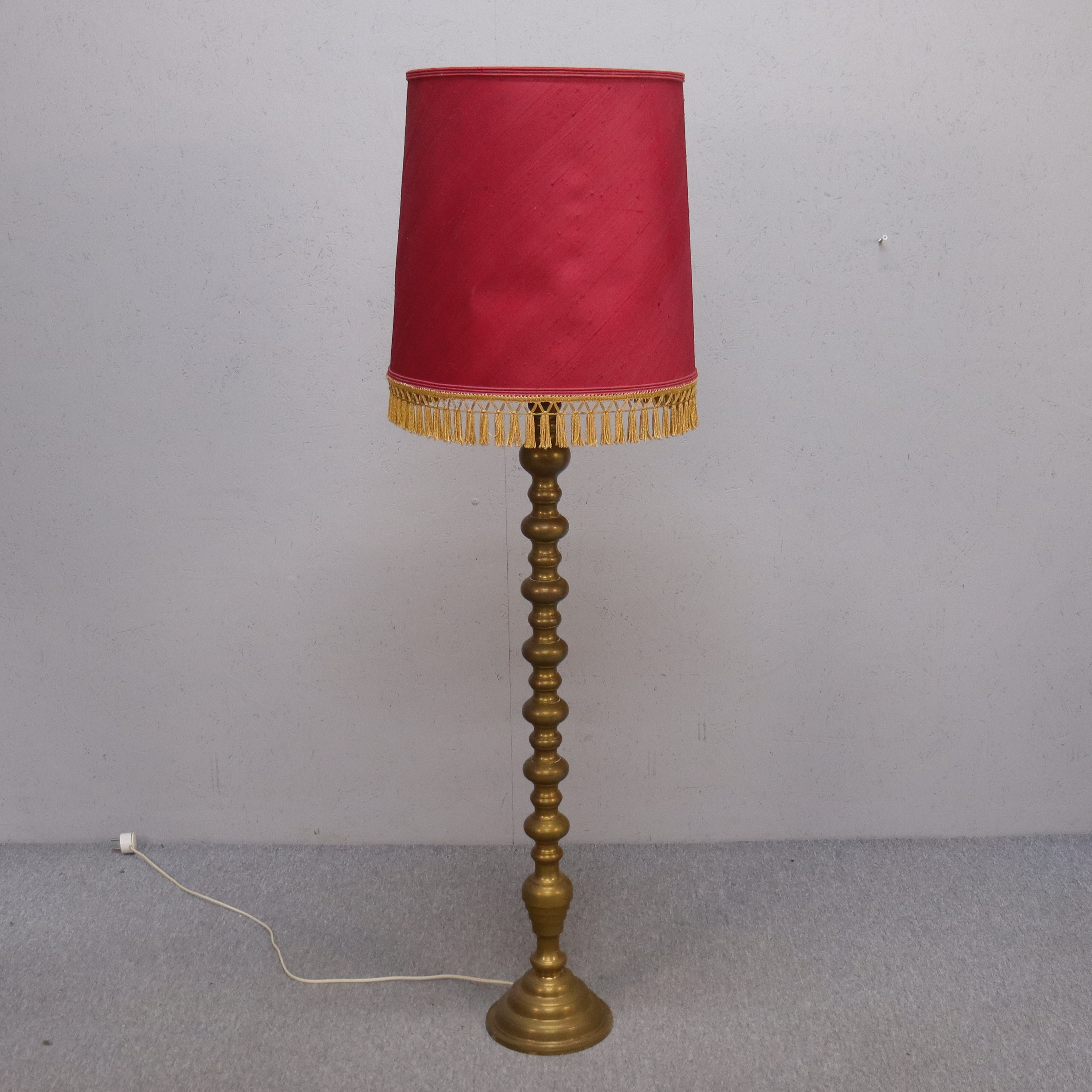 GOLVLAMPA, Nordiska Kompaniet, NK, mässing, 1900-talets mitt.
