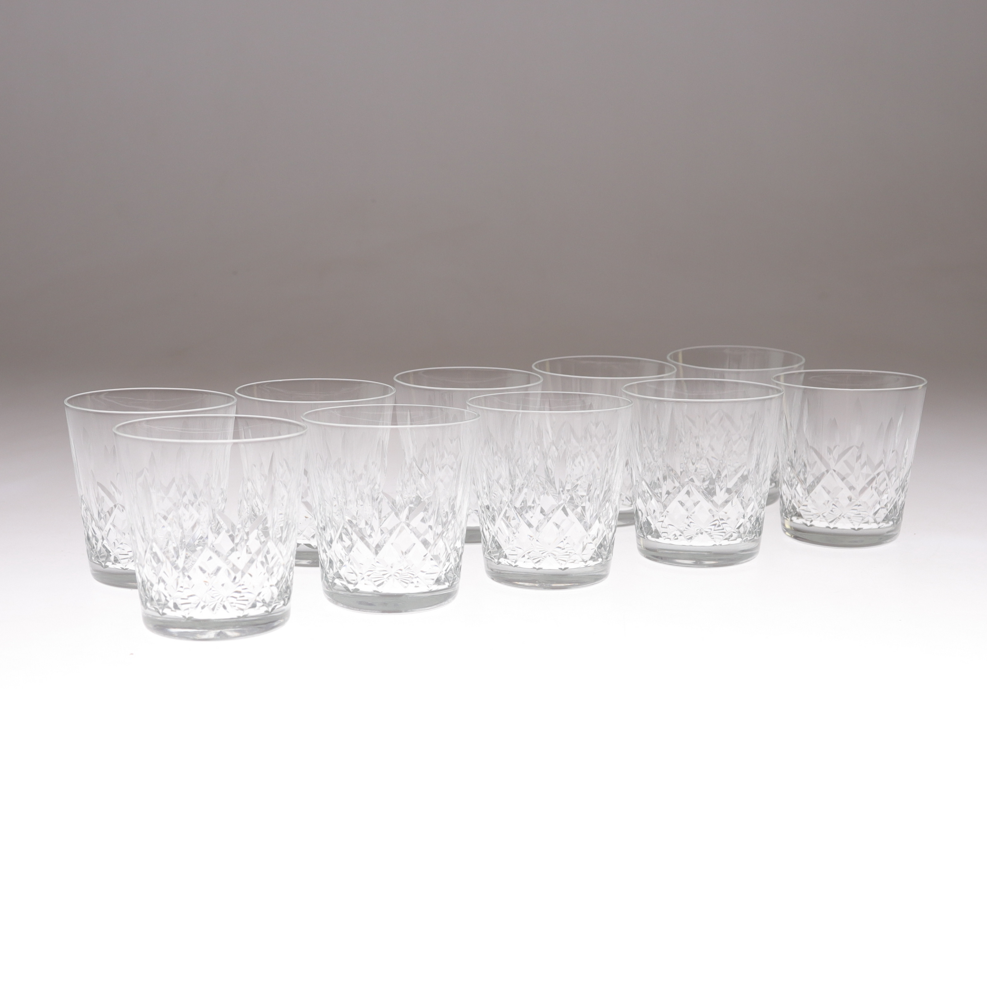GLAS, 10 st, slipad dekor, 1900-tal.