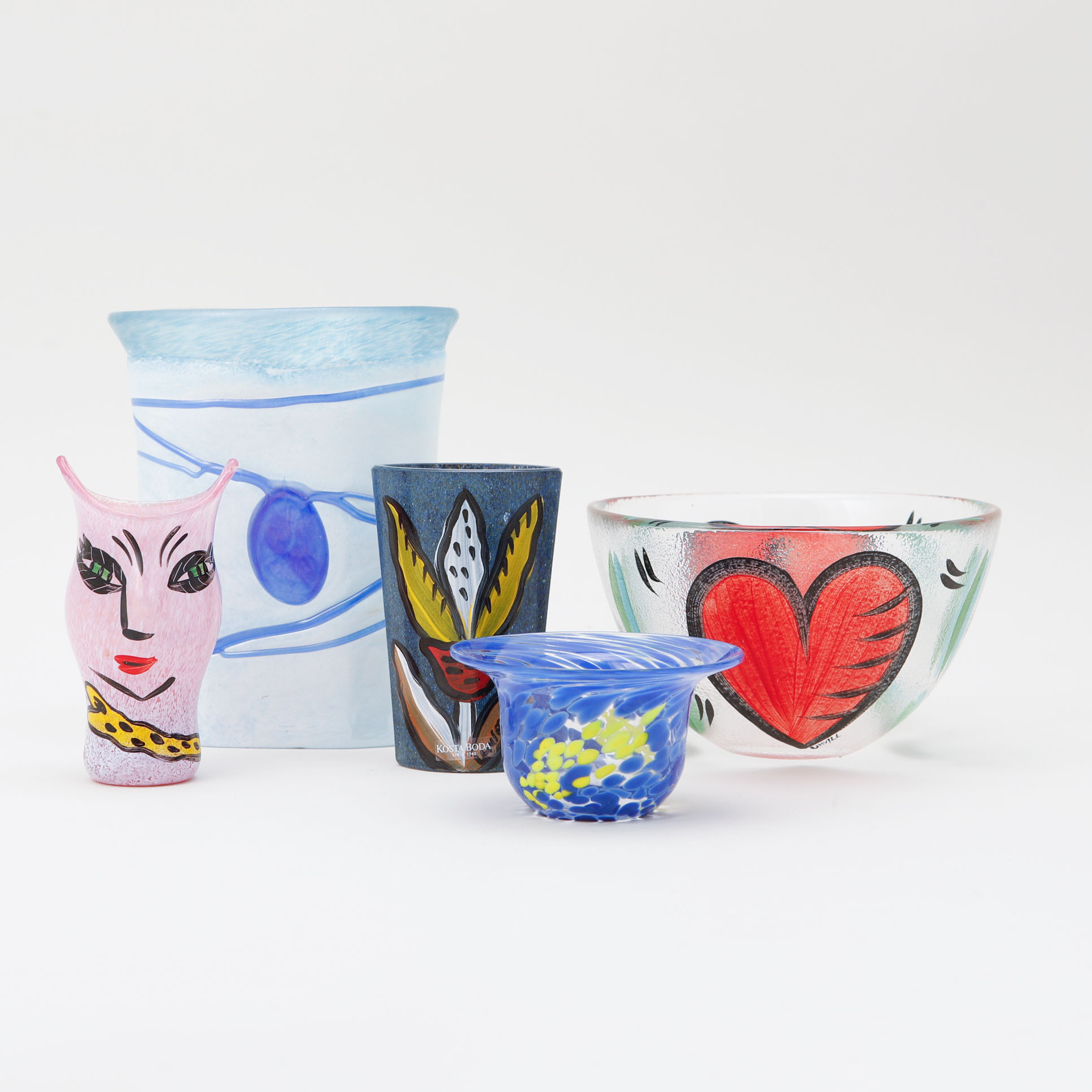KONSTGLAS, 5 delar, Kosta Boda, Ulrica Hydman-Vallien och Bertil Vallien.