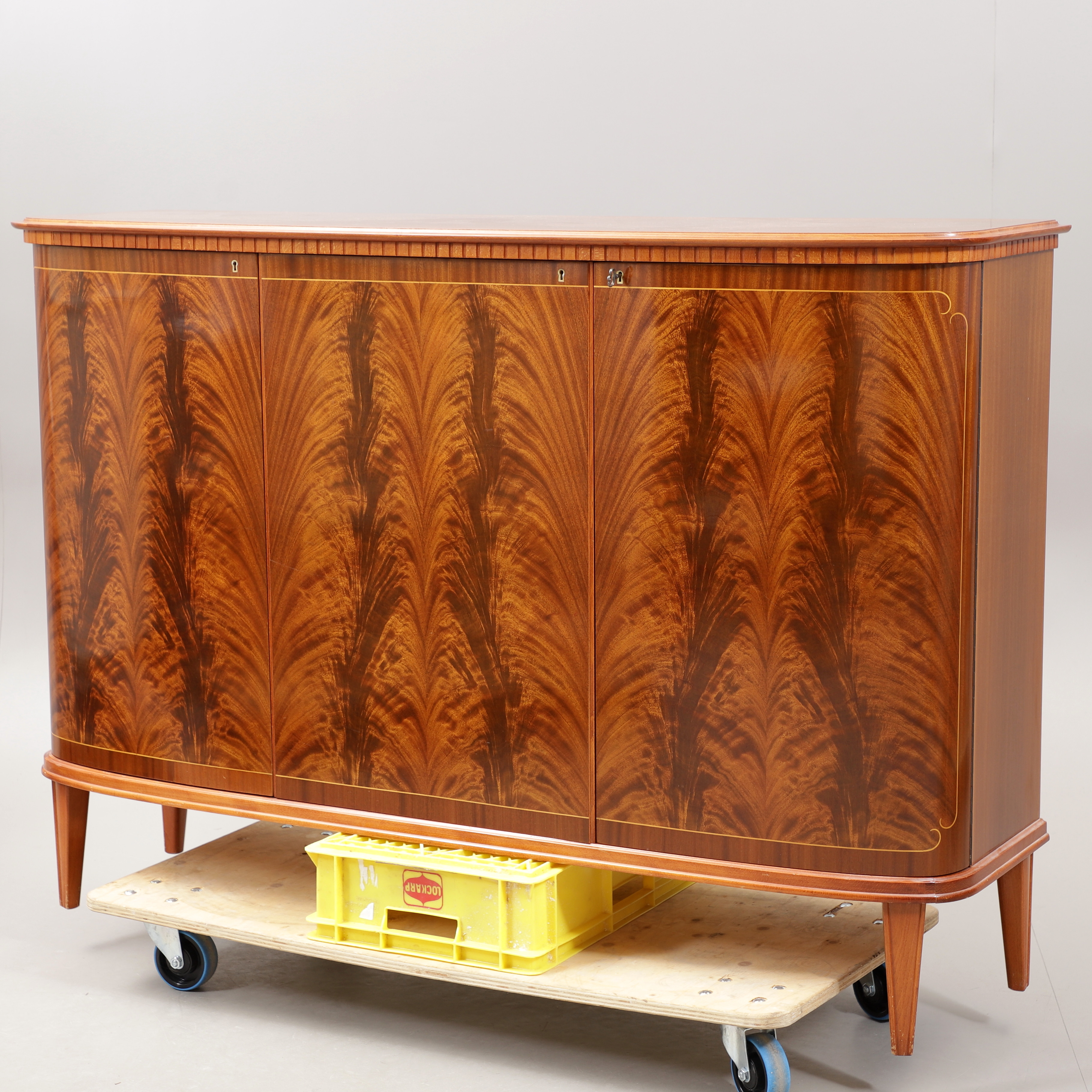 SIDEBOARD, pyramidmahogny, Swedish Modern, 1940-tal.