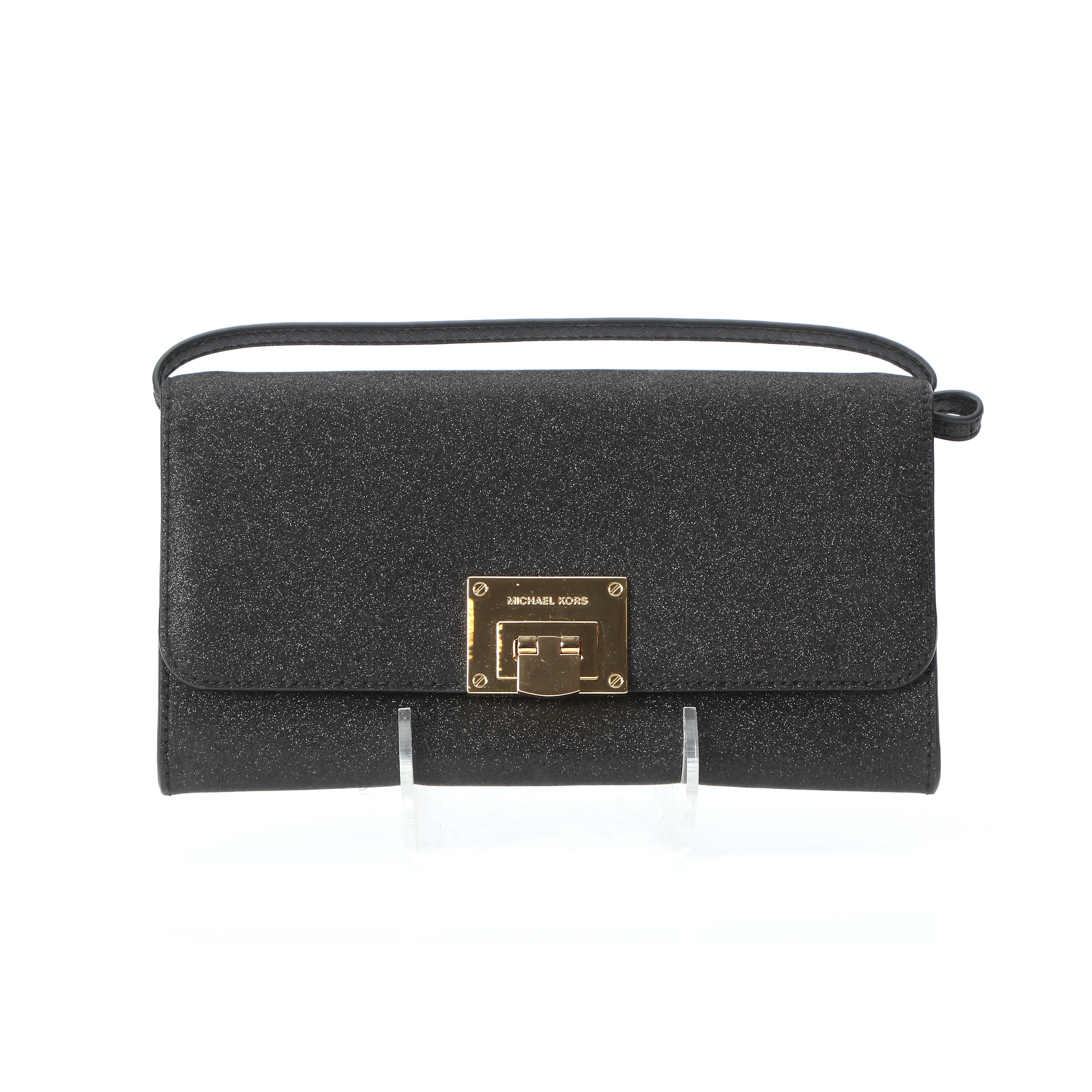 MICHAEL KORS, KUVERTVÄSKA. Utvändigt med svart glittrande textil och guldpläterade detaljer.