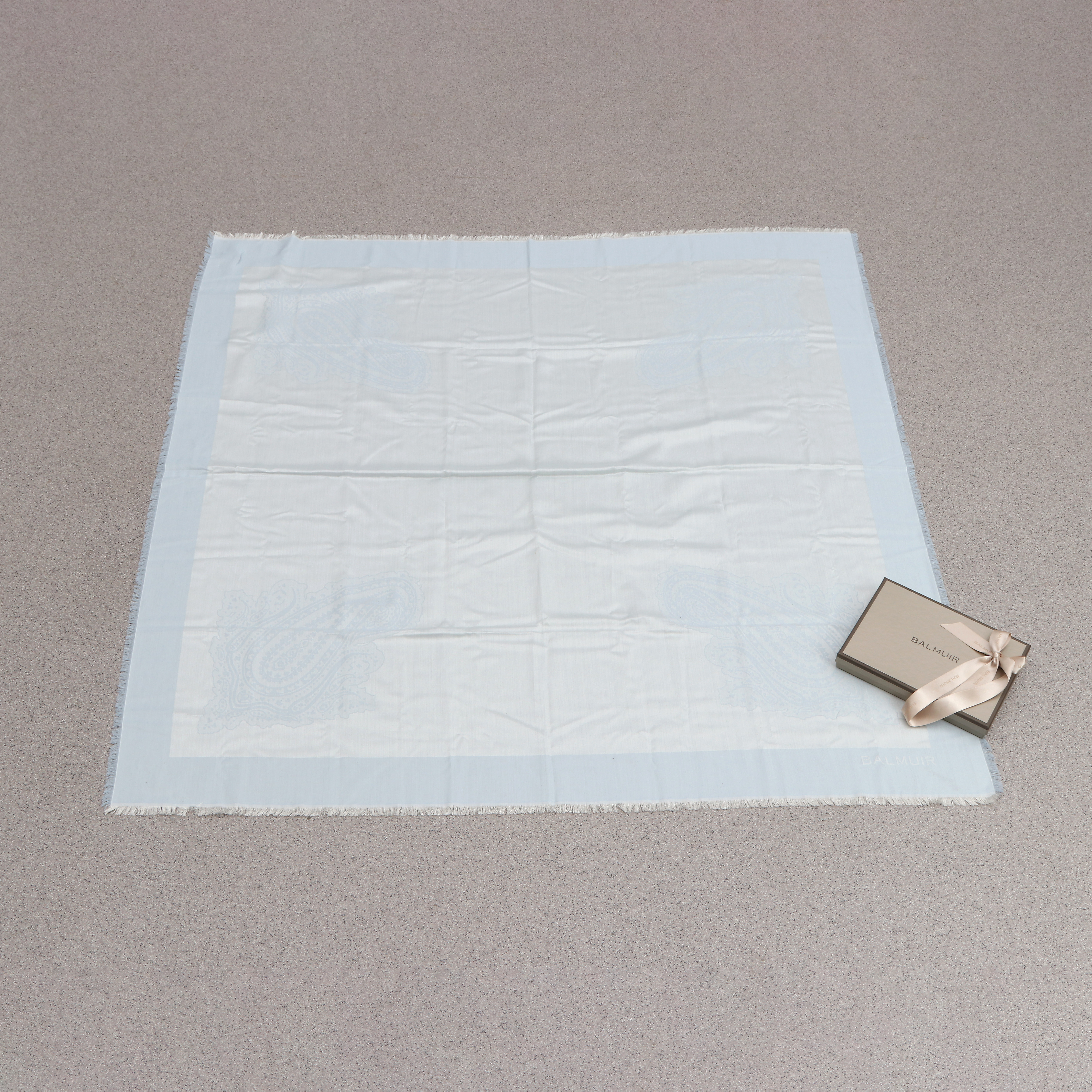 BALMUIR, SCARF "CAPRI". Siden och bomull i "light blue".