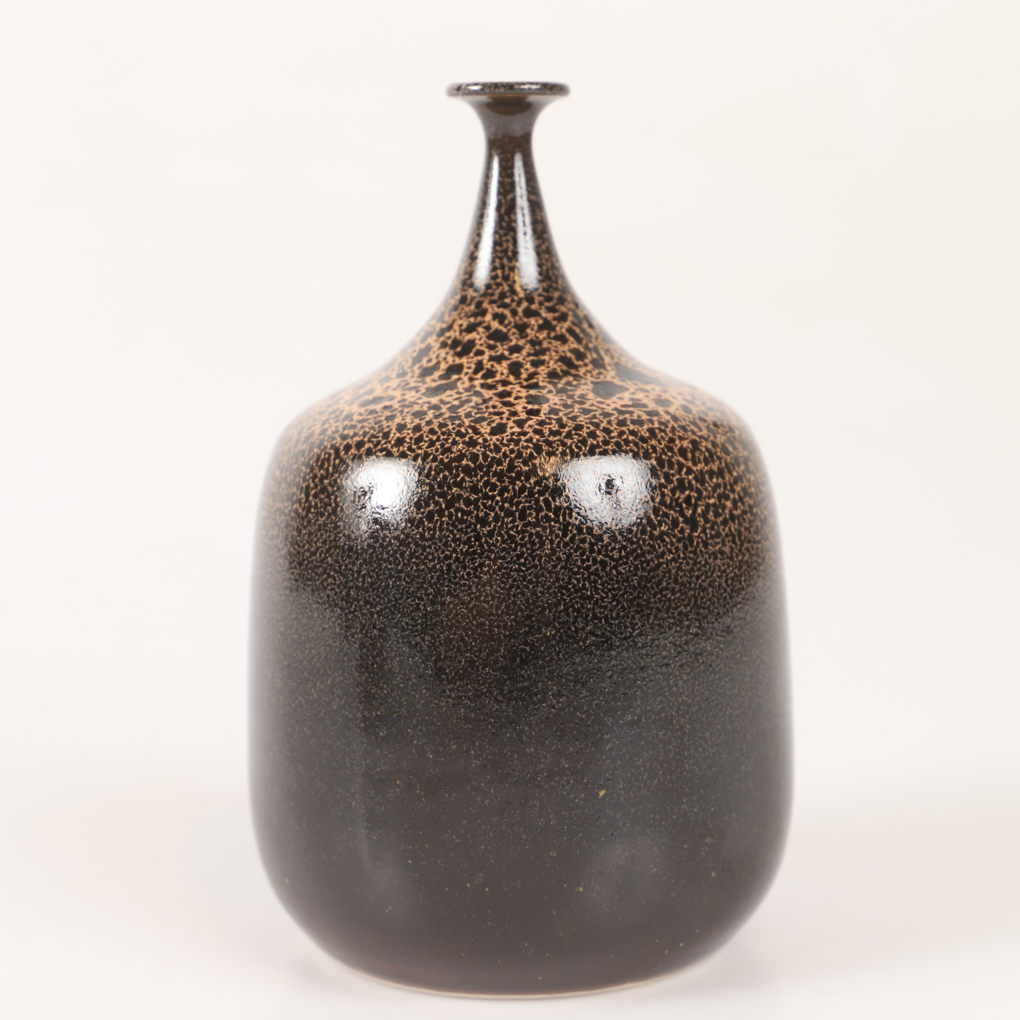 YNGVE  BLIXT. Miniatyrvas, keramik, Höganäs, signerad.