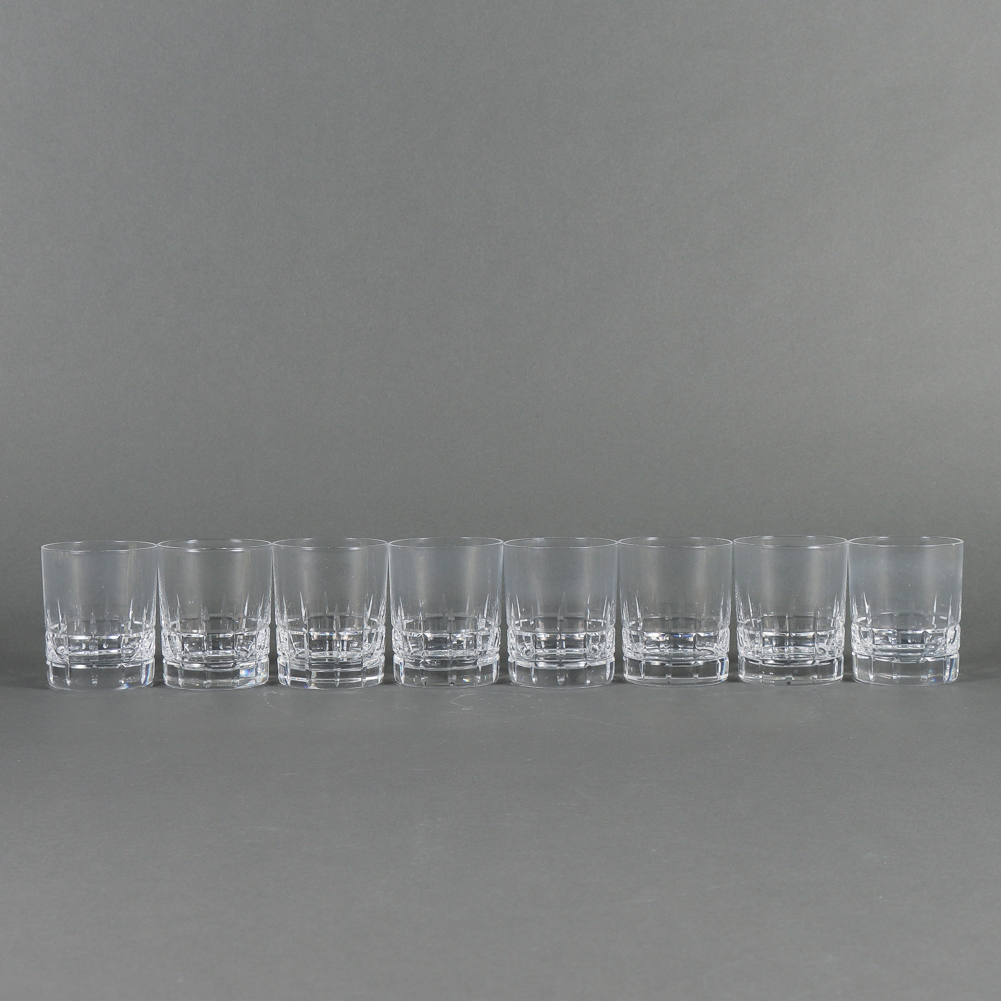 VICKE LINDSTRAND. Whiskyglas 8 stycken, Kosta, City.