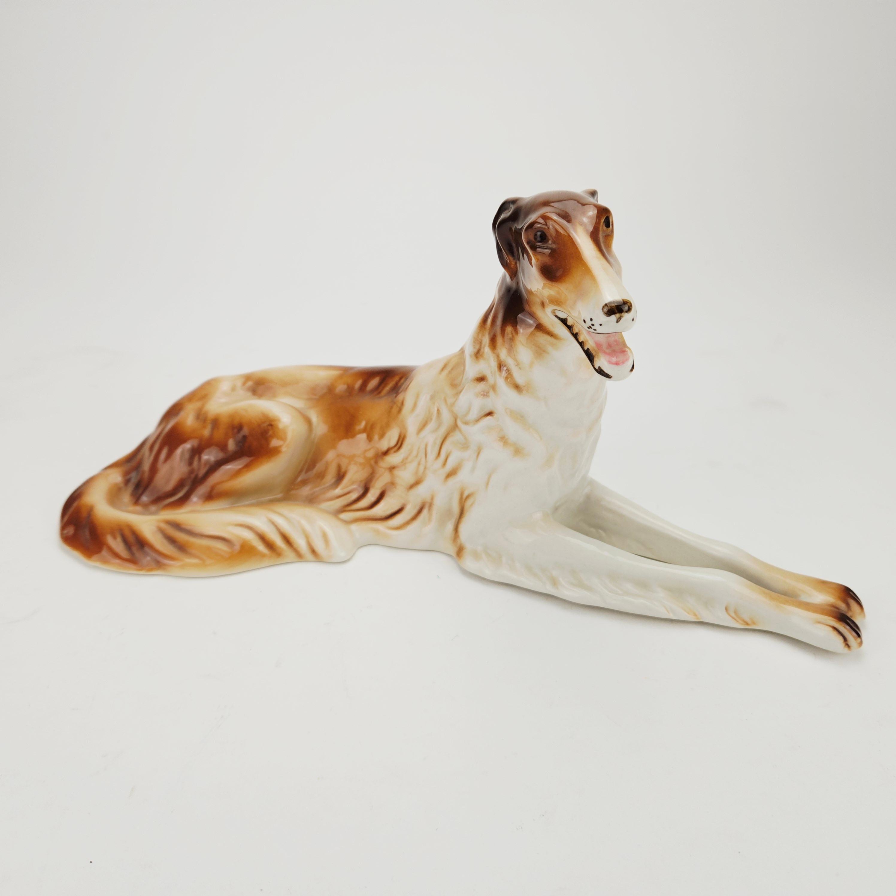FIGURIN, porslin, Borzoi, Royal Dux, Tjeckoslovakien.