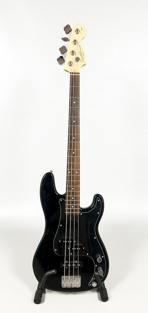 ELBAS, Squier P-bass by Fender, Affinity series, 2016, Kina.