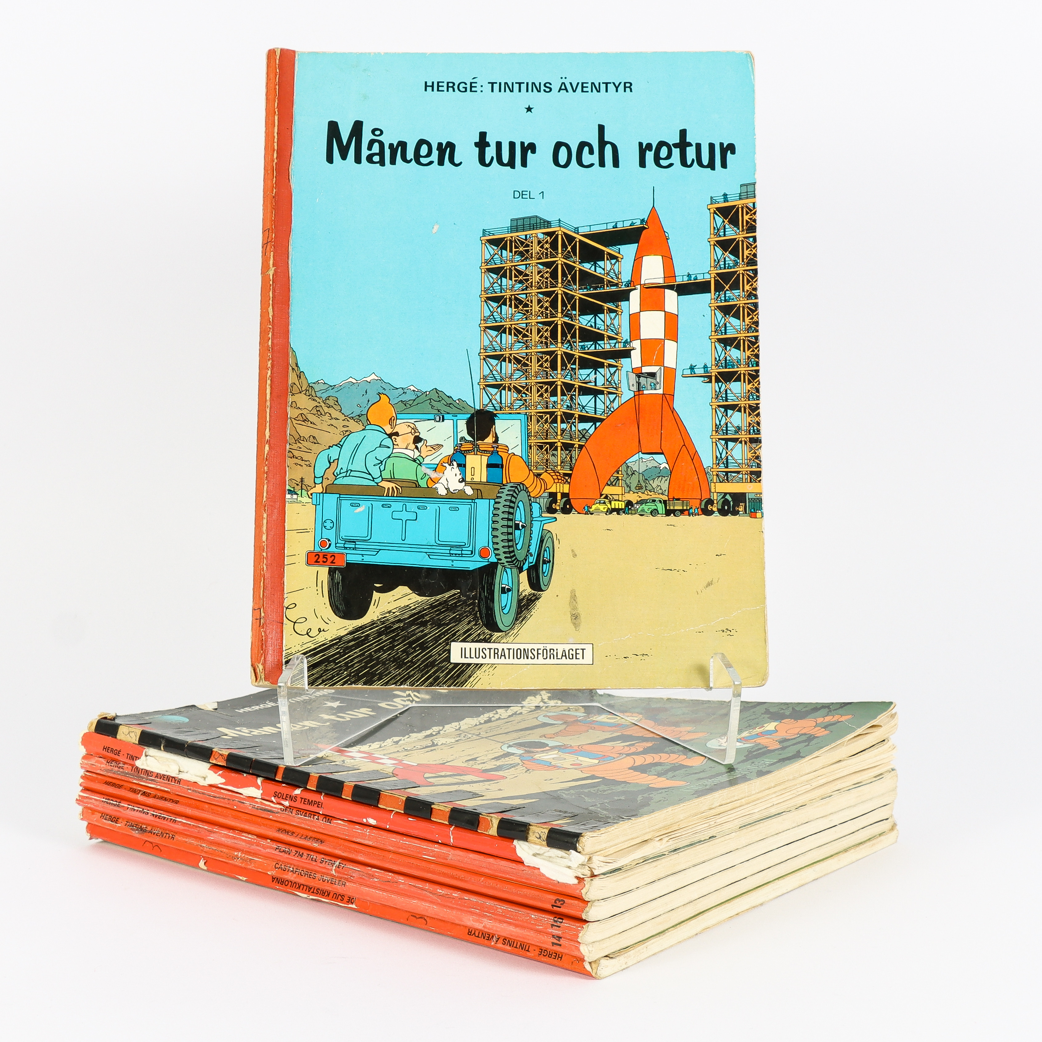 SERIEALBUM 8 stycken, Tintin, Månen tur och retur, första utgåva.