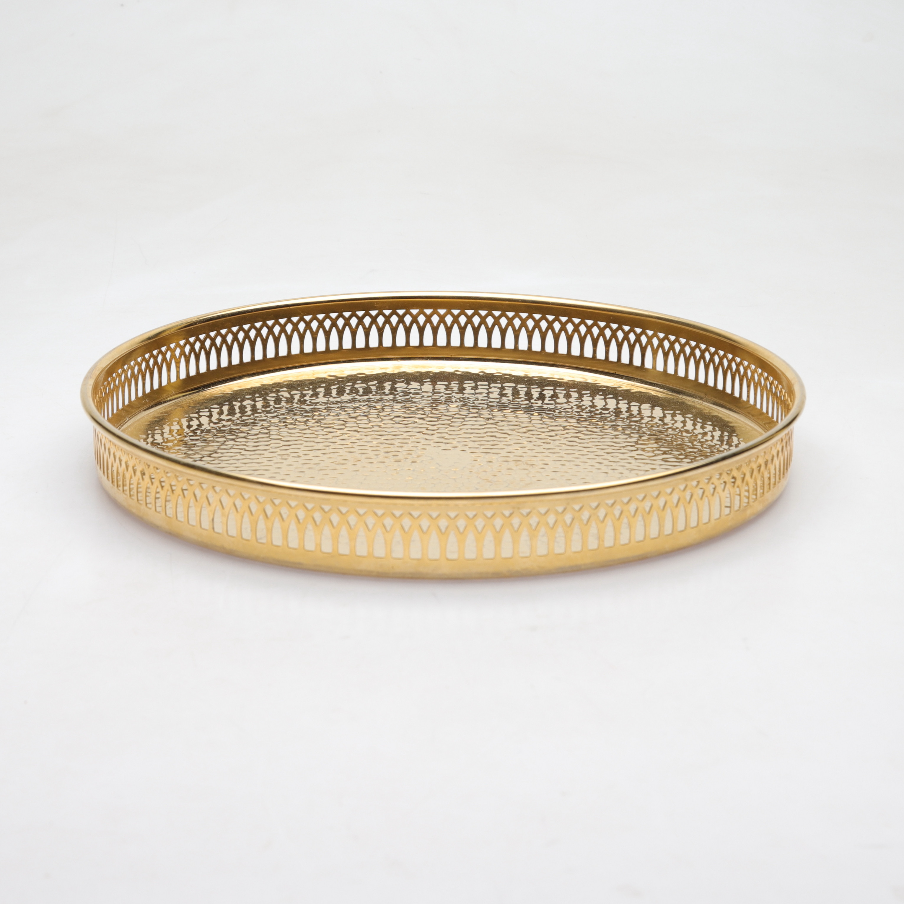 BRICKA, guld pläterad metall, Scandia Guld.