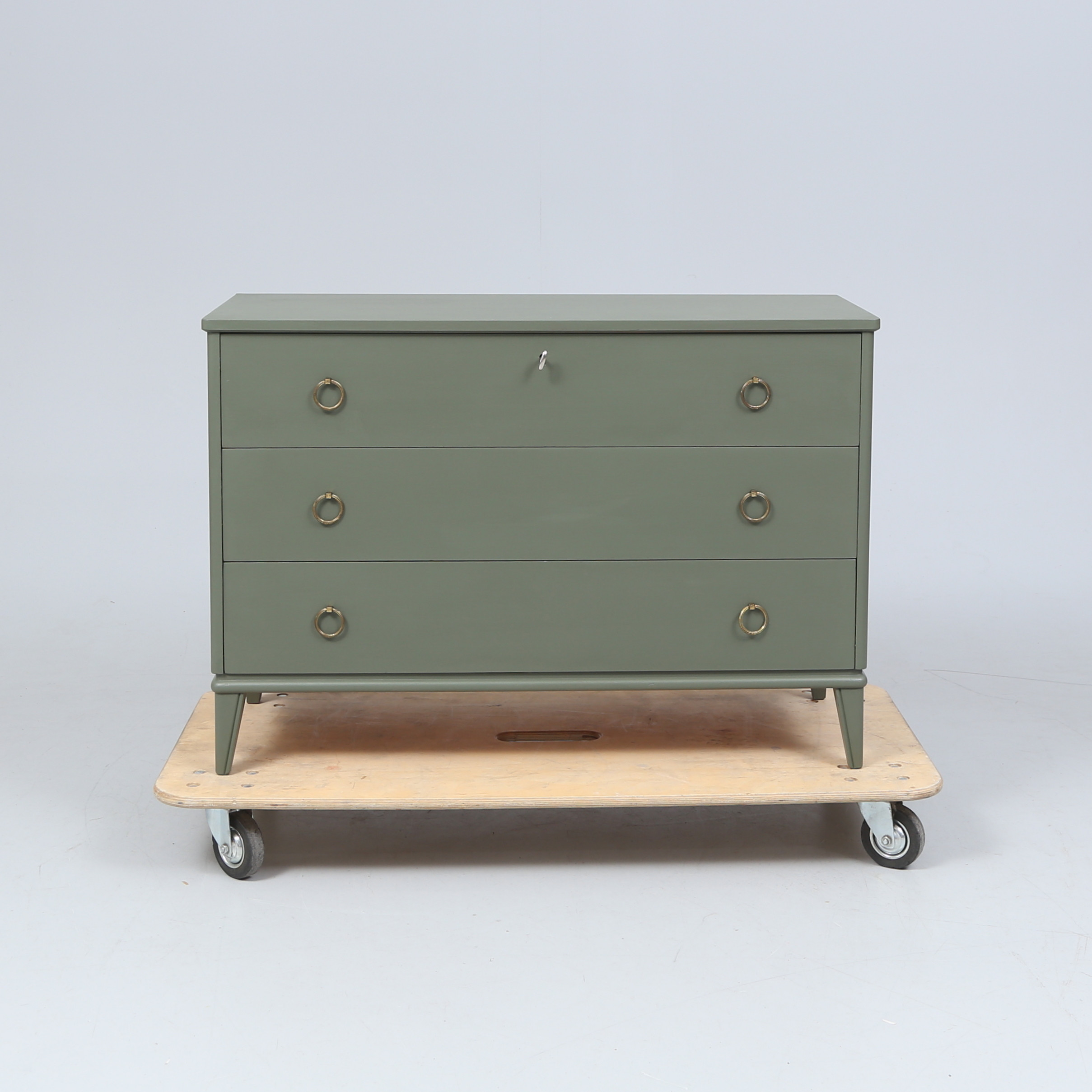 BYRÅ, bemålad, Swedish modern, 1940/50-tal, Sverige.