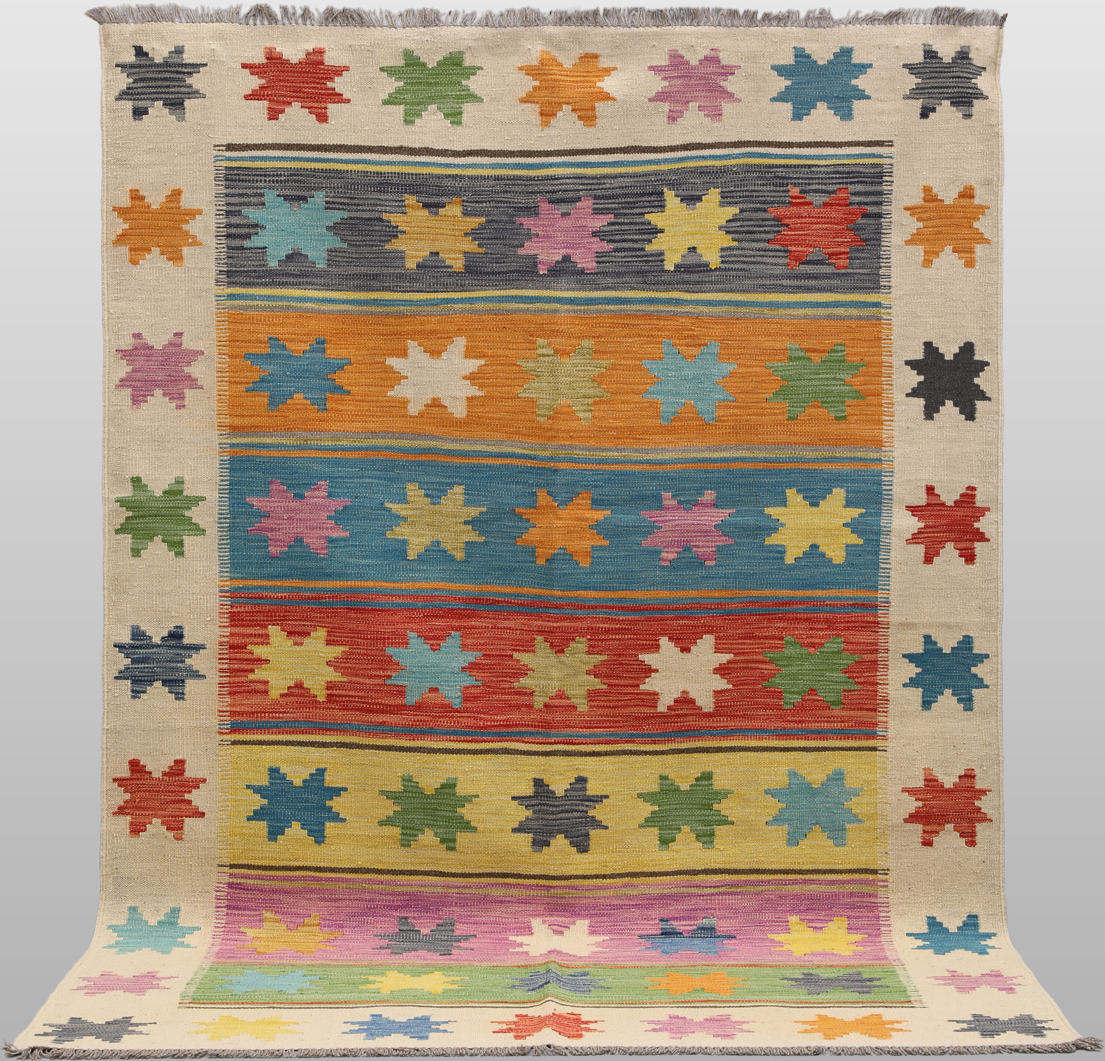 MATTA. Kelim svensk röllakan-design, 251 x 175 cm.