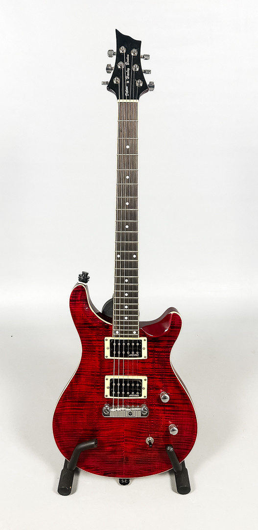 GITARR, Harley Benton Deluxe, Black cherry flame.