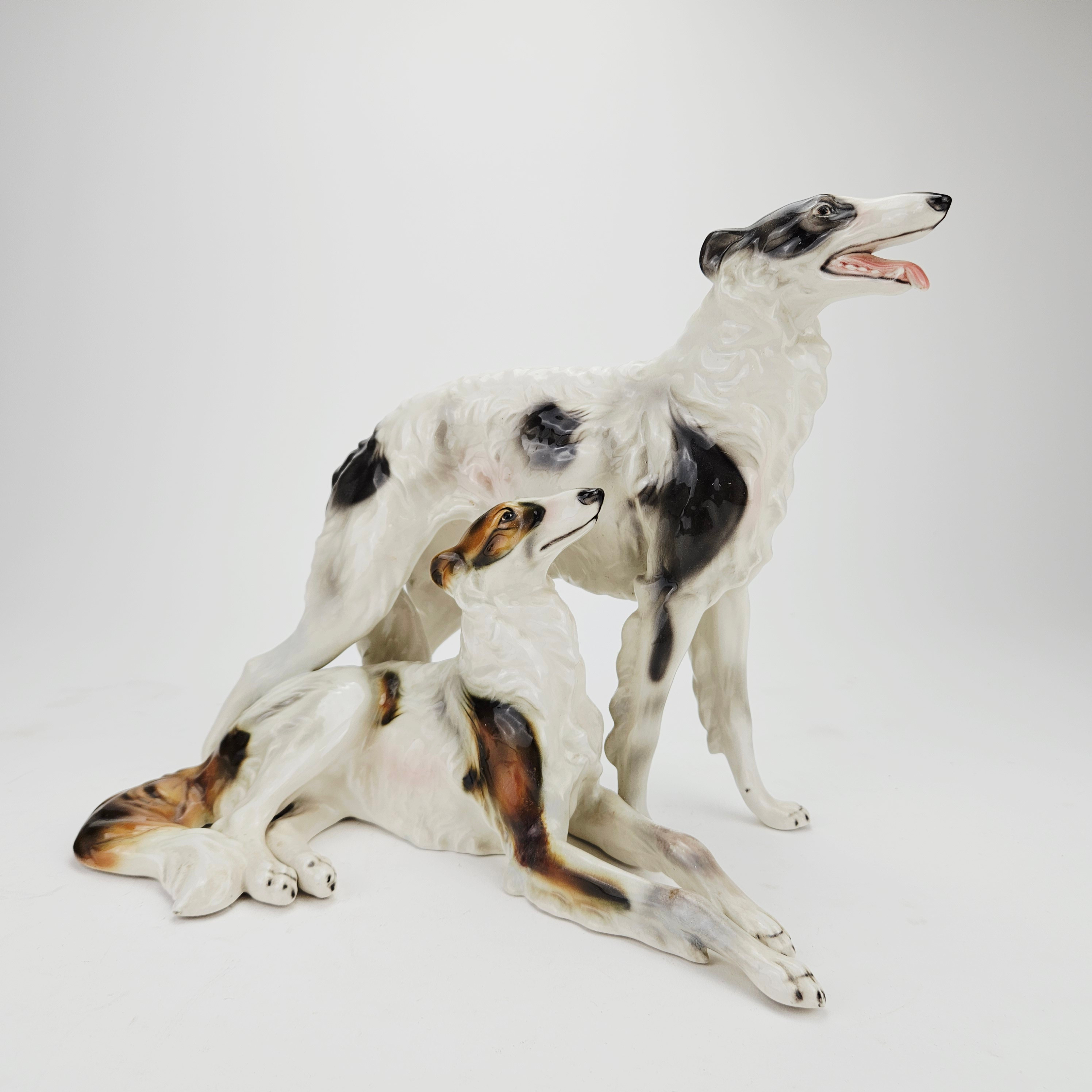 FIGURIN, porslin, Borzoi, Rudolf Chocholka, Keramos, Wien, Österrike.