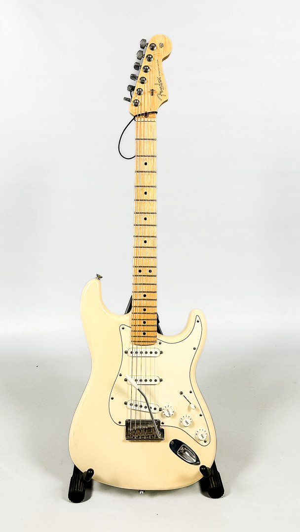 GITARR, Fender Stratocaster, OWT/MN, USA.
