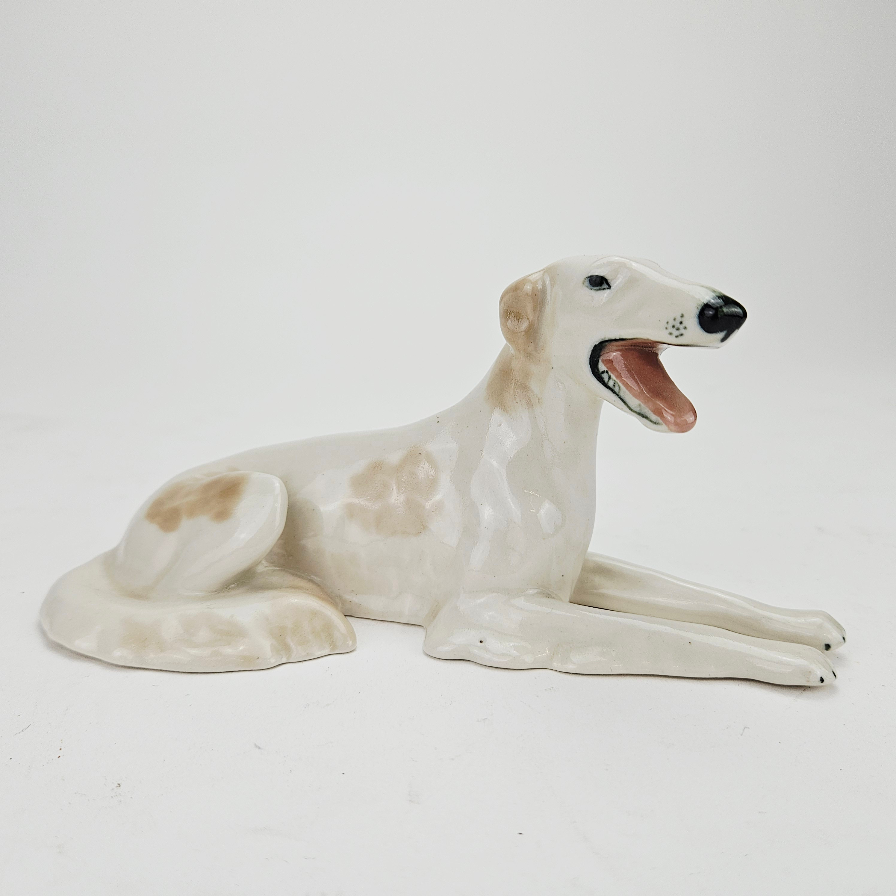 FIGURIN, porslin, Borzoi, Royal Dux, Tjeckoslovakien.