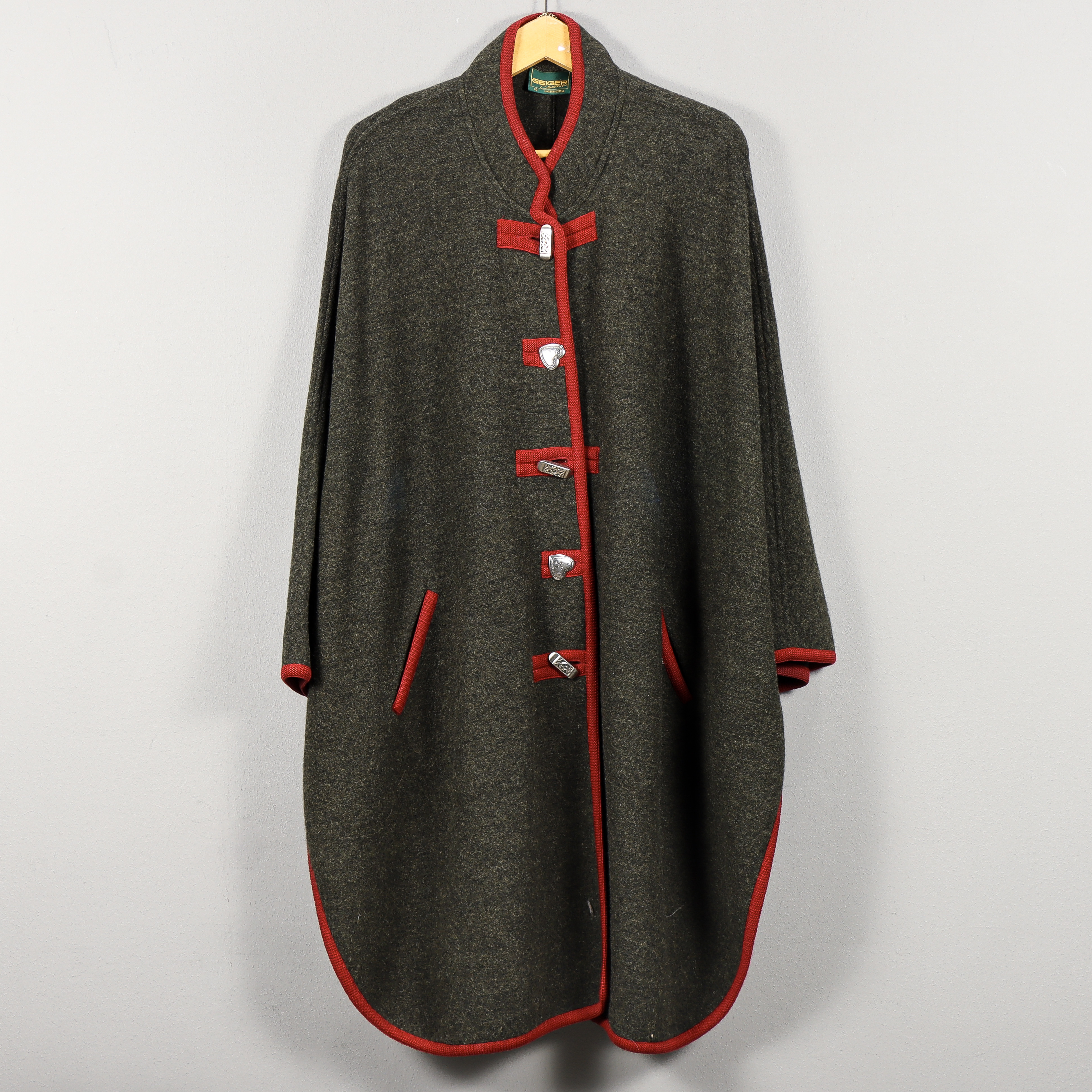 GEIGER cape.