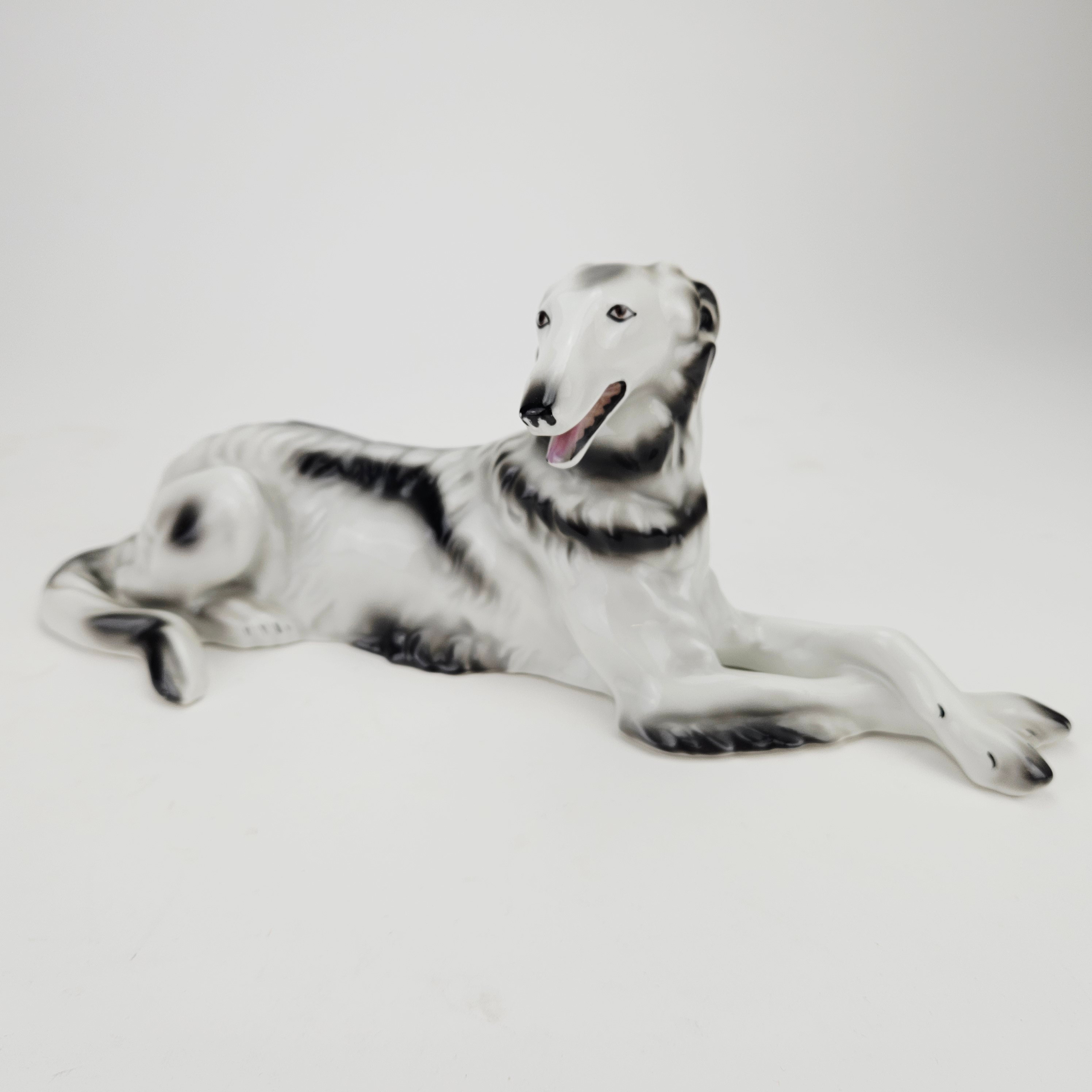 FIGURIN, porslin, Borzoi, otydlig stämpel.