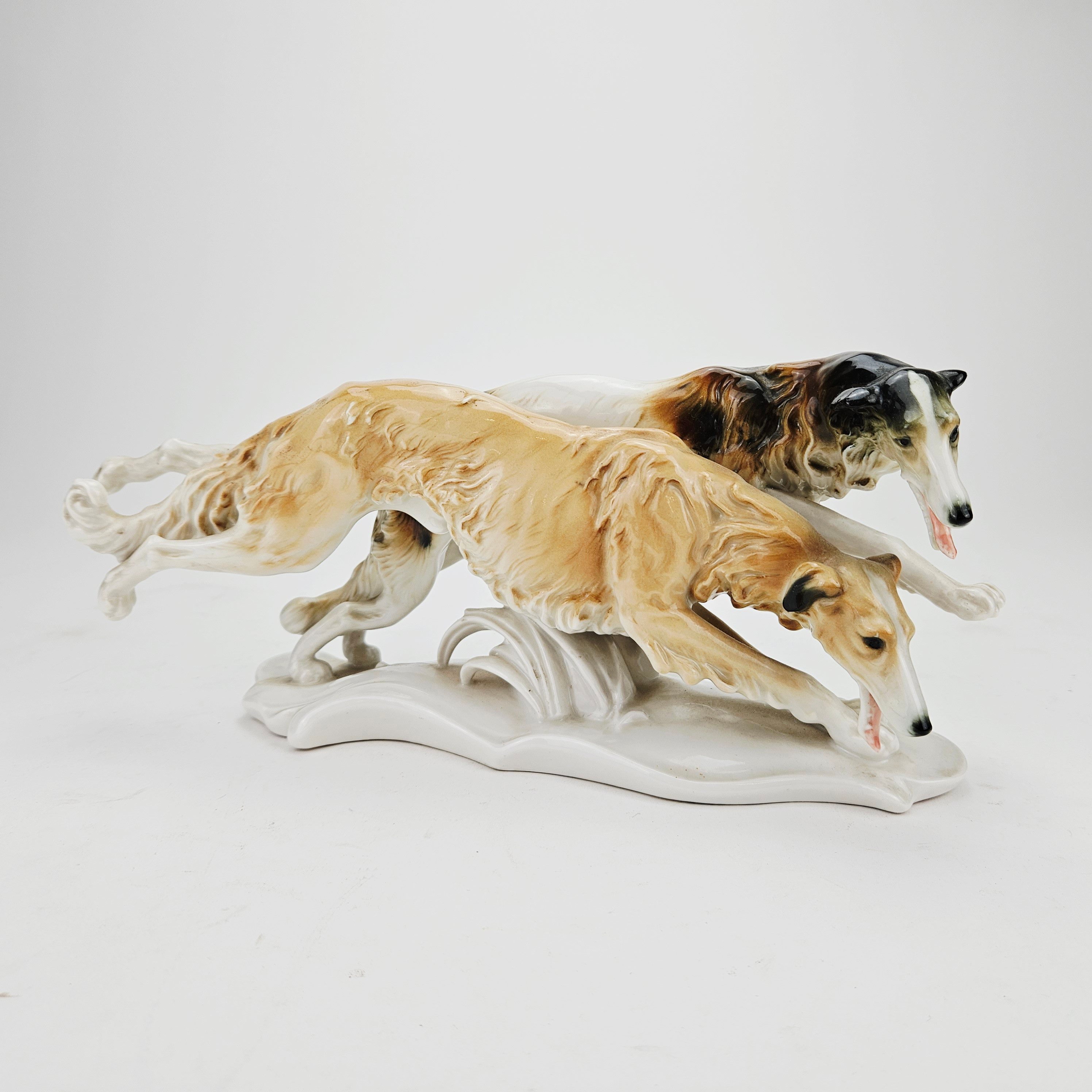 FIGURIN, porslin, Borzoi, Karl Ens, Tyskland.