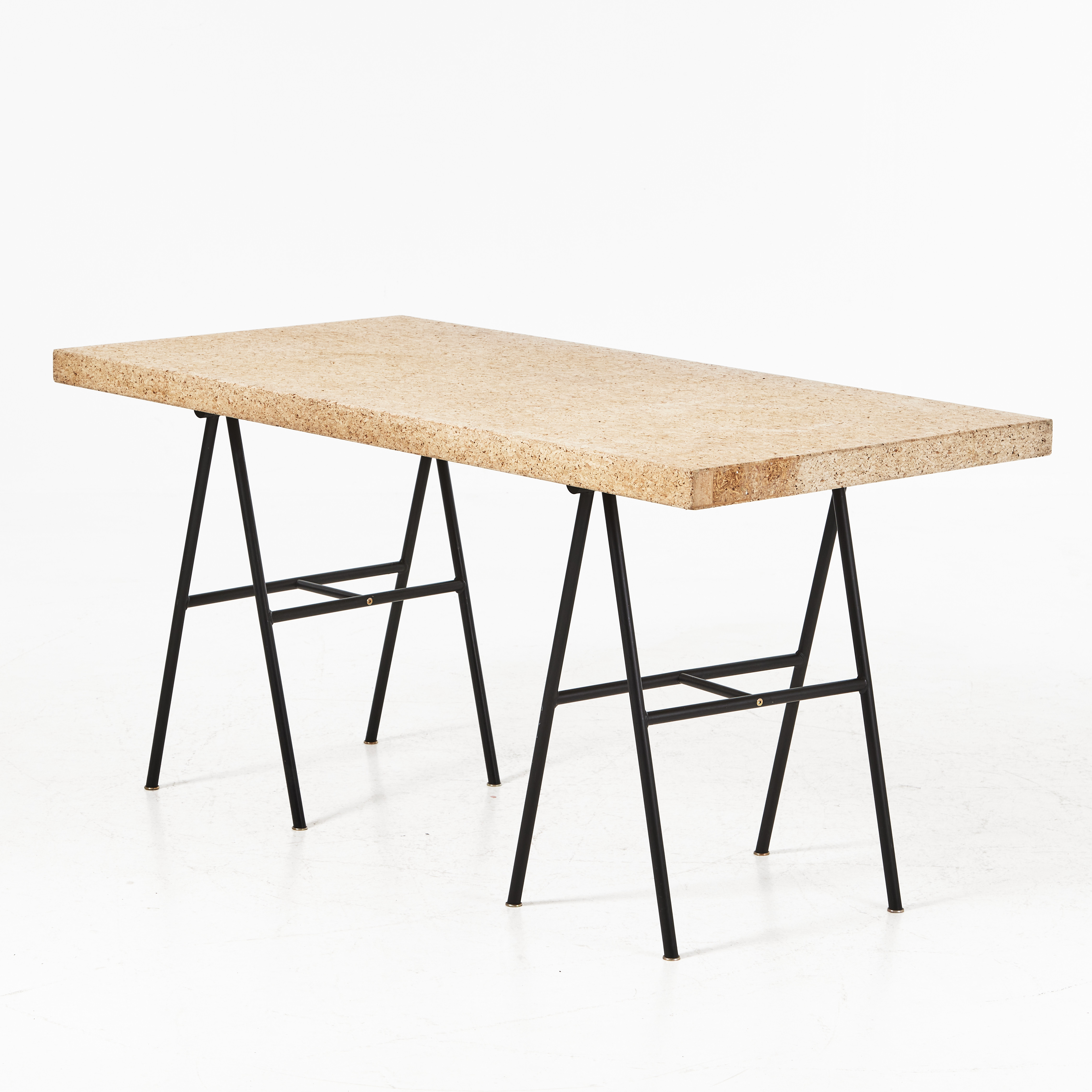 ILSE CRAWFORD. Skrivbord, "Sinnerlig", IKEA, svartlackerat underrede, bordsskiva med korkfanér.